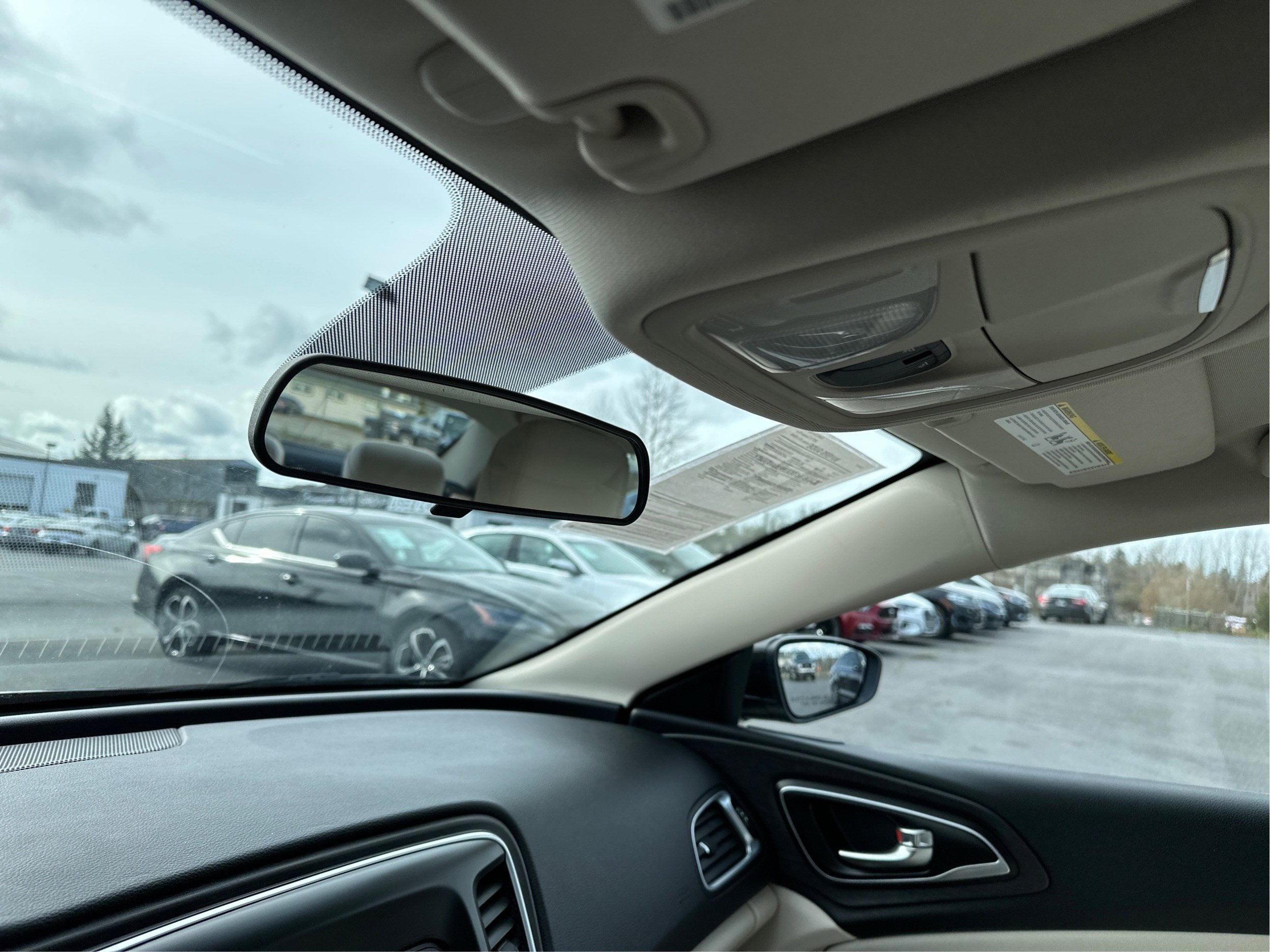 2016 Chrysler 200 LX