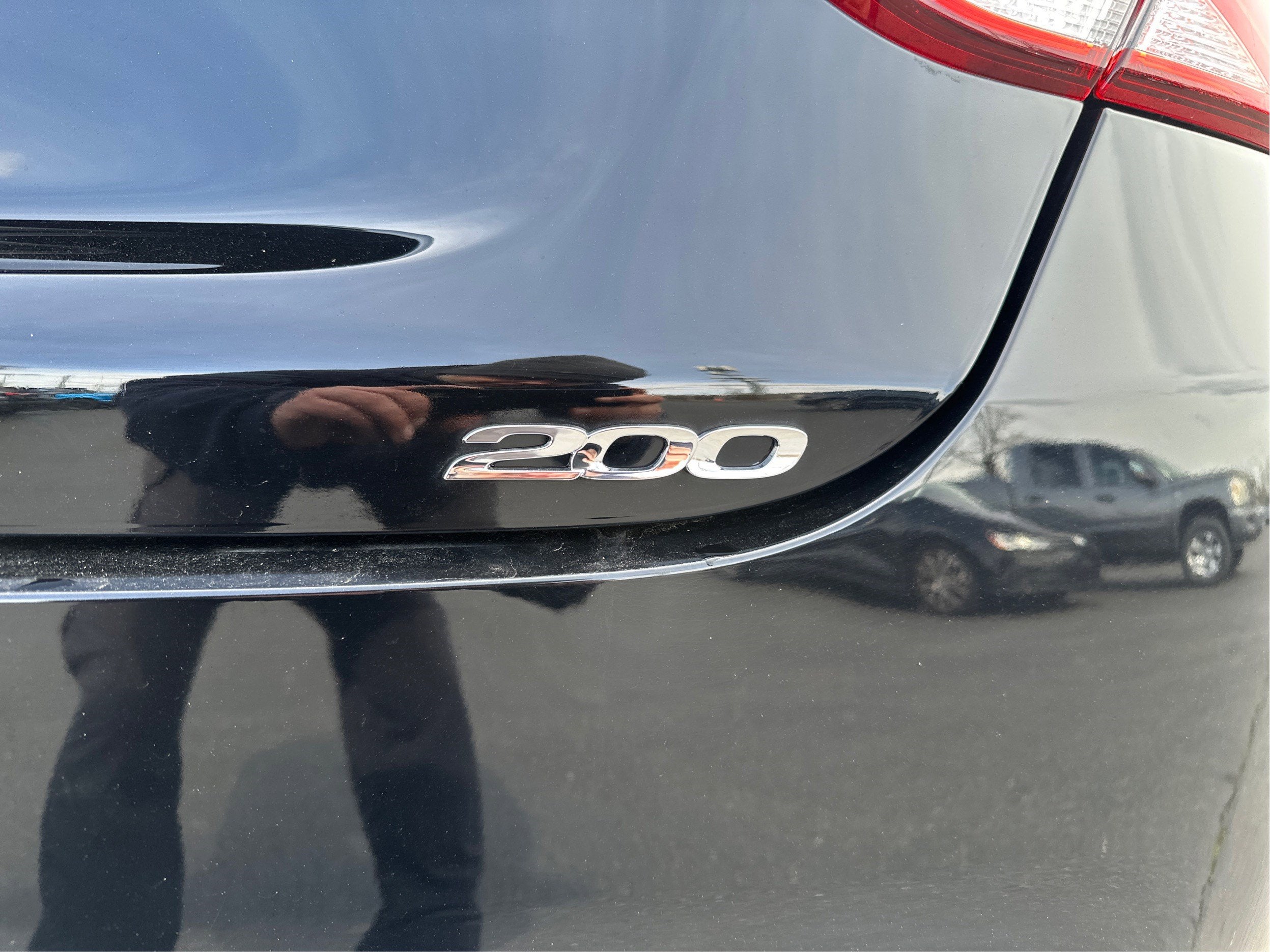 2016 Chrysler 200 LX