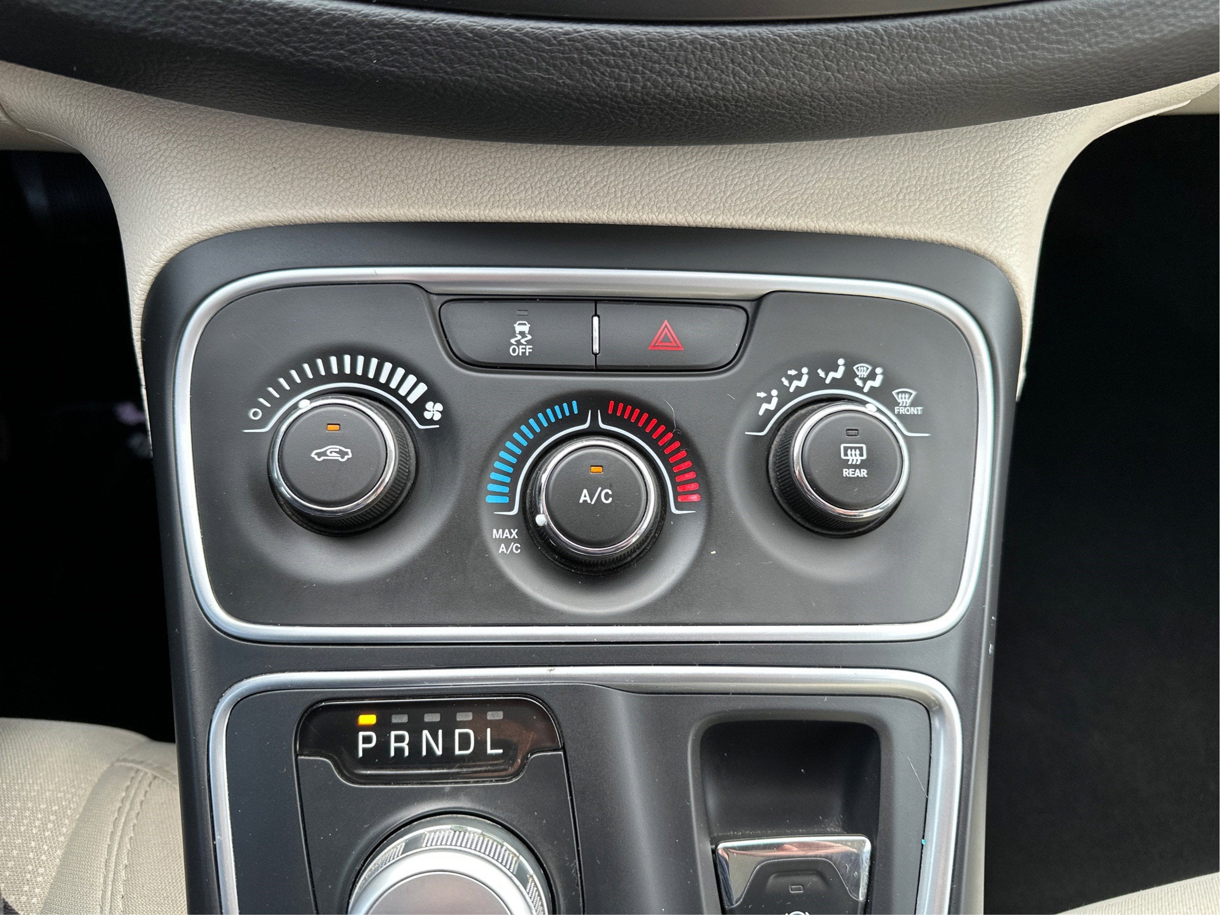 2016 Chrysler 200 LX