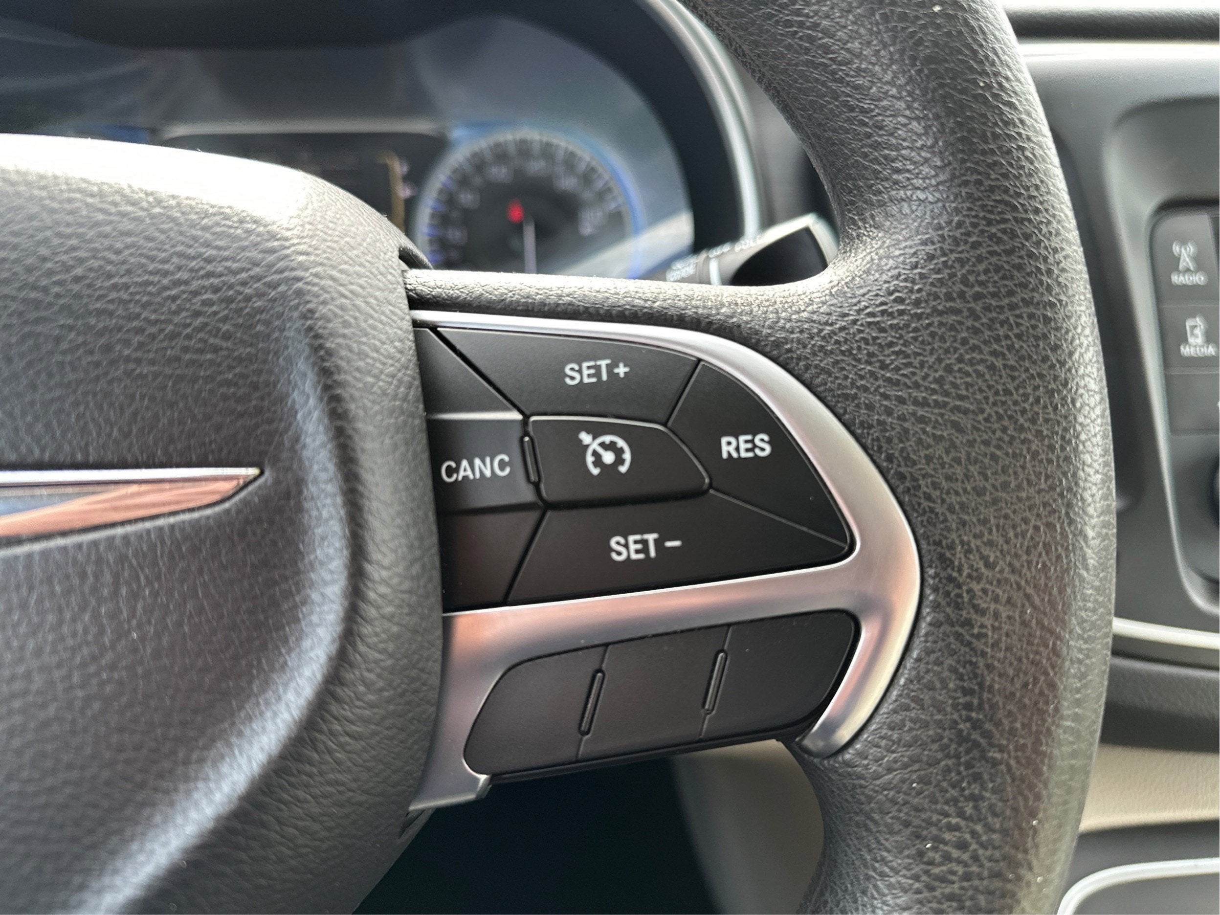 2016 Chrysler 200 LX