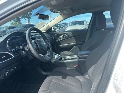 2016 Chrysler 200 LX
