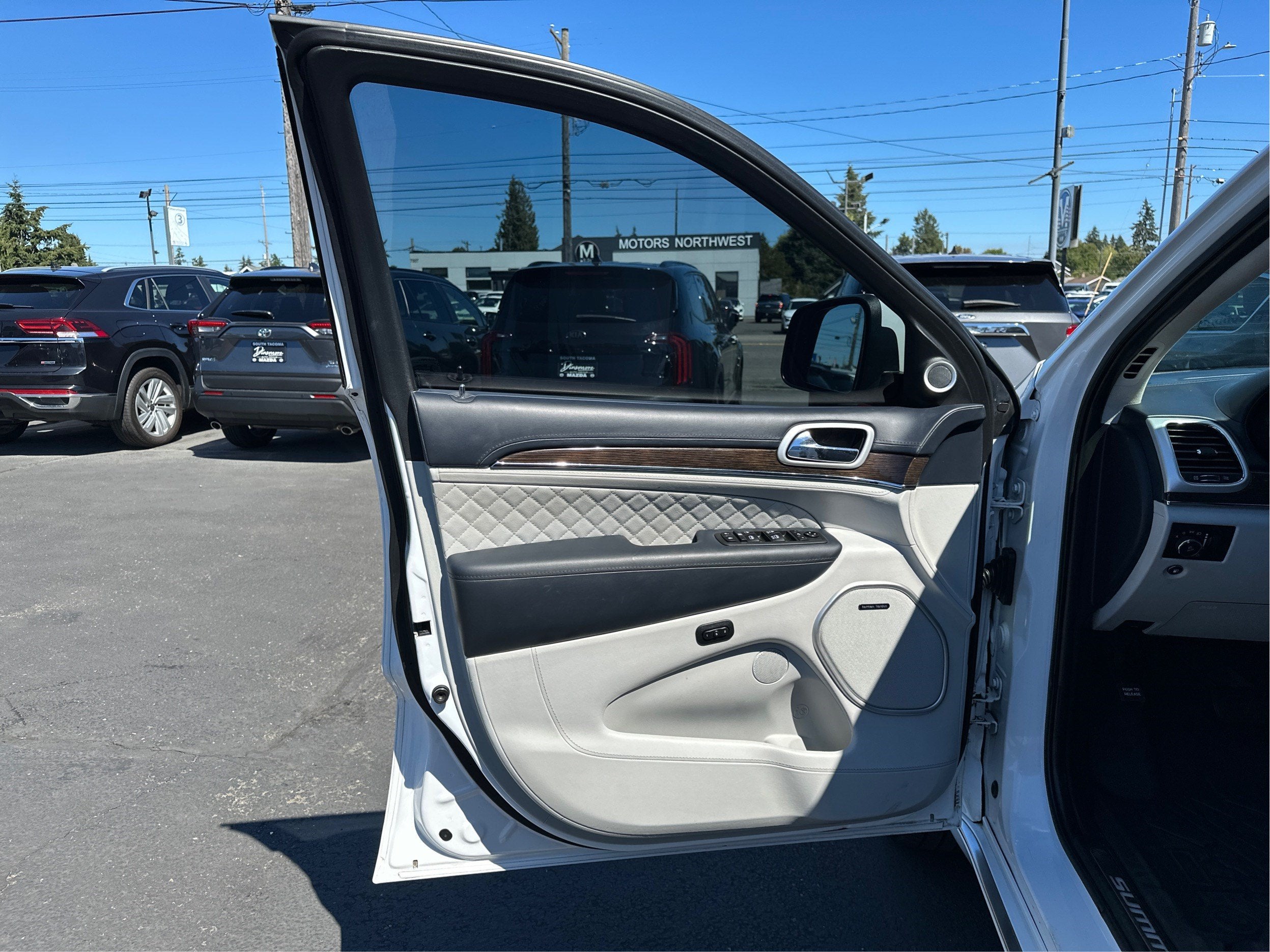 2020 Jeep Grand Cherokee Summit