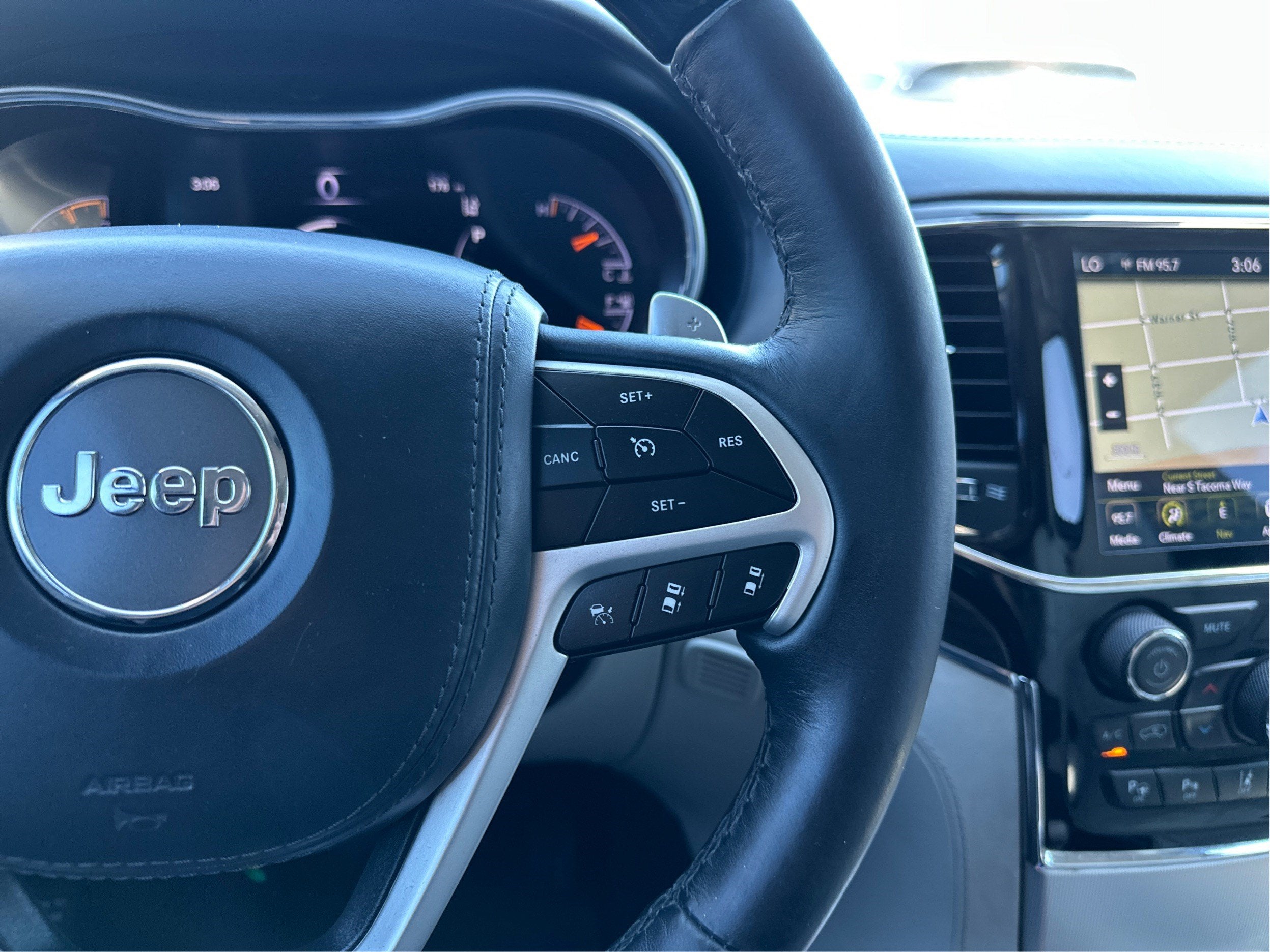 2020 Jeep Grand Cherokee Summit