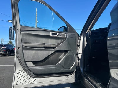 2023 Ford Explorer Base