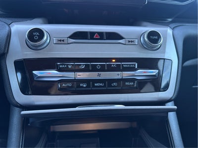 2023 Ford Explorer Base