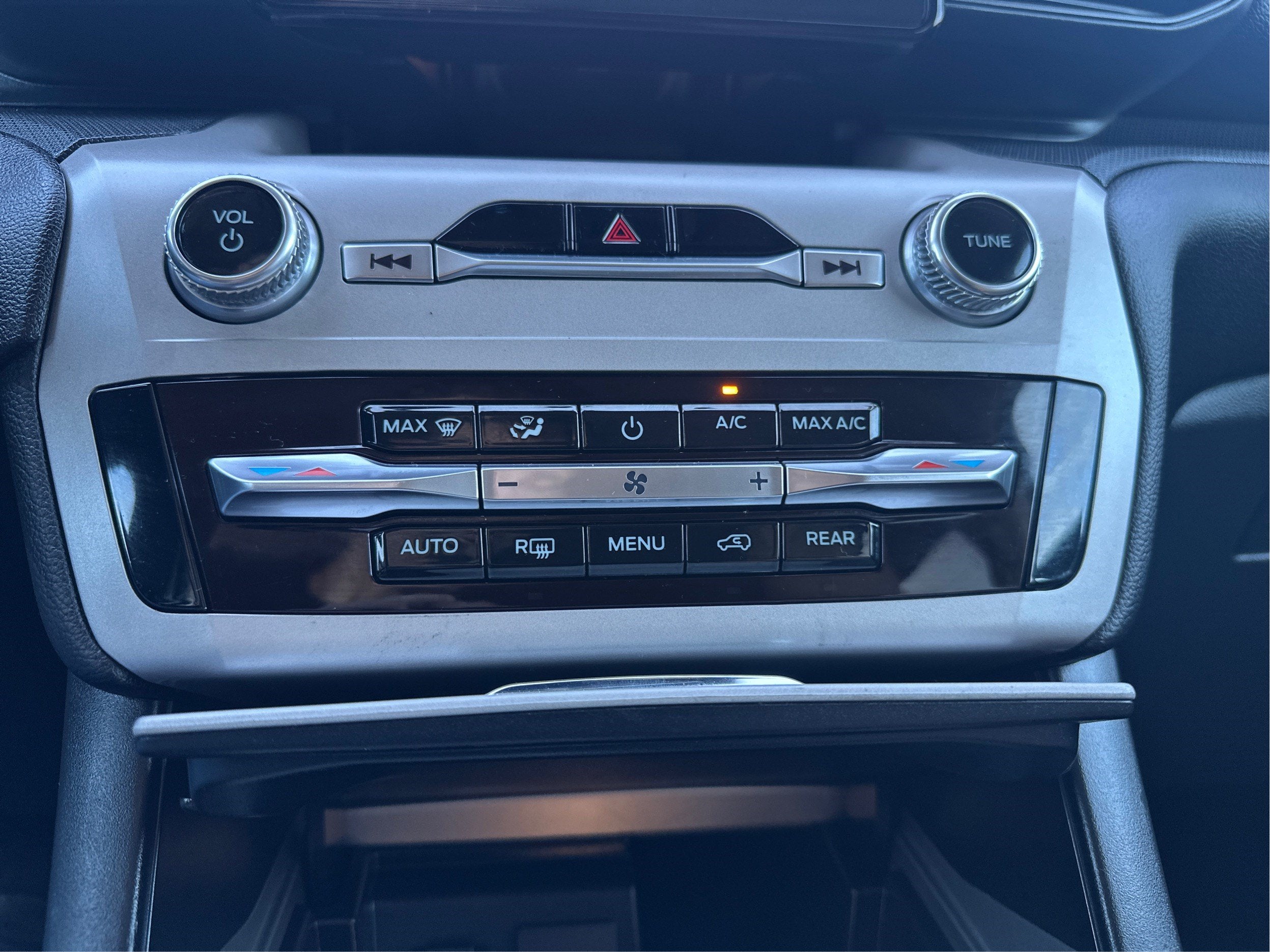 2023 Ford Explorer Base