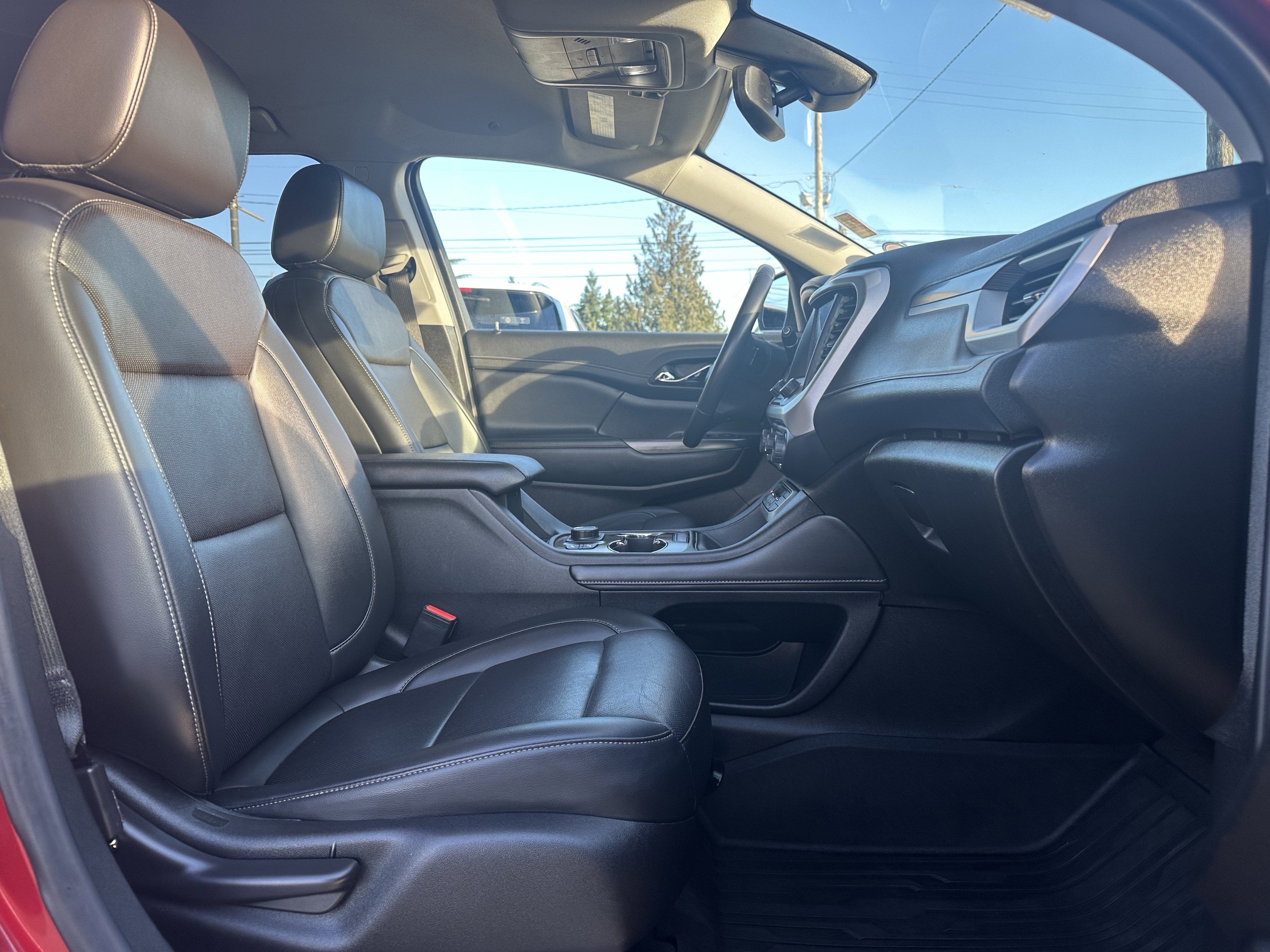 2022 GMC Acadia SLT AWD