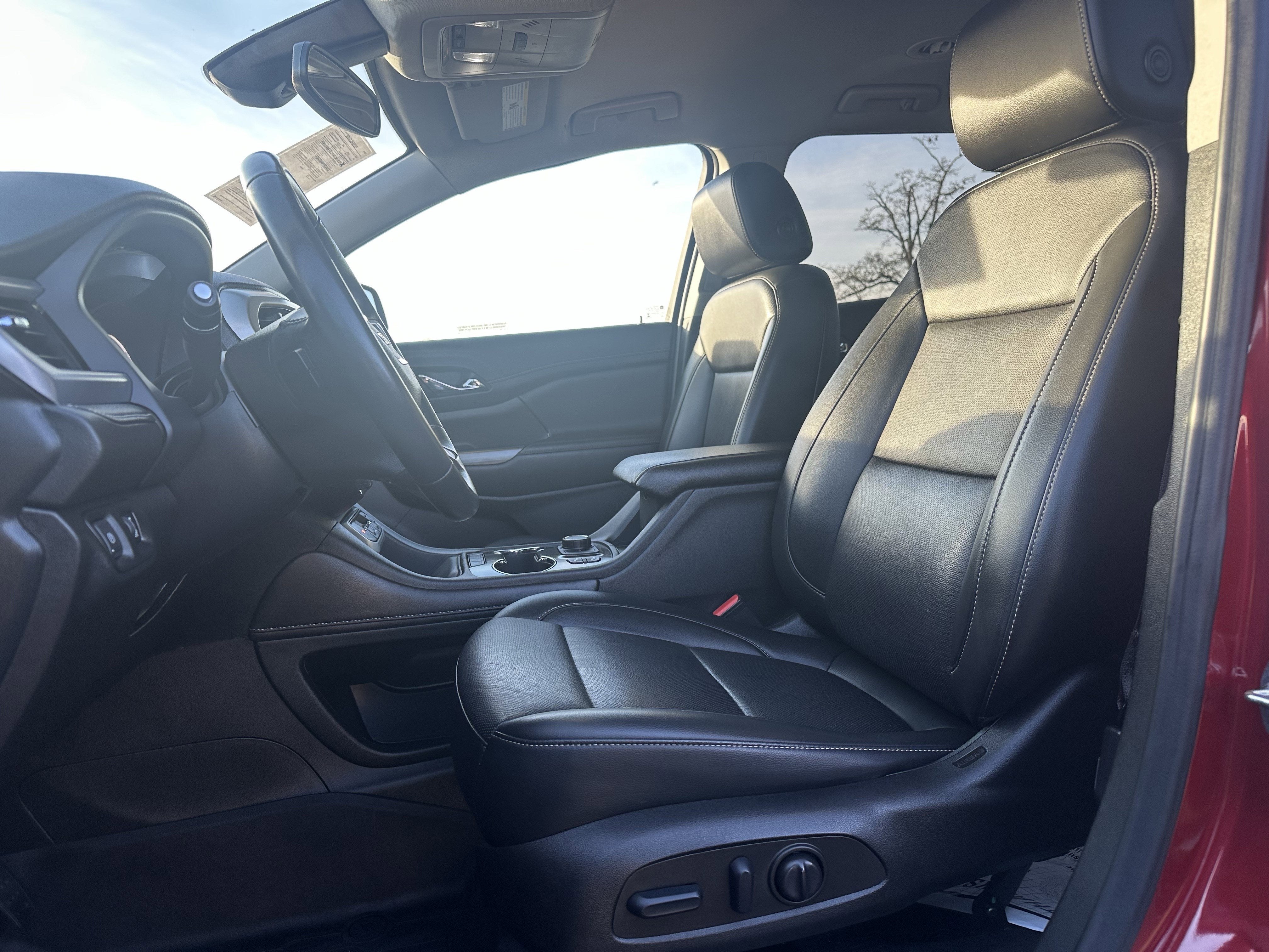 2022 GMC Acadia SLT AWD