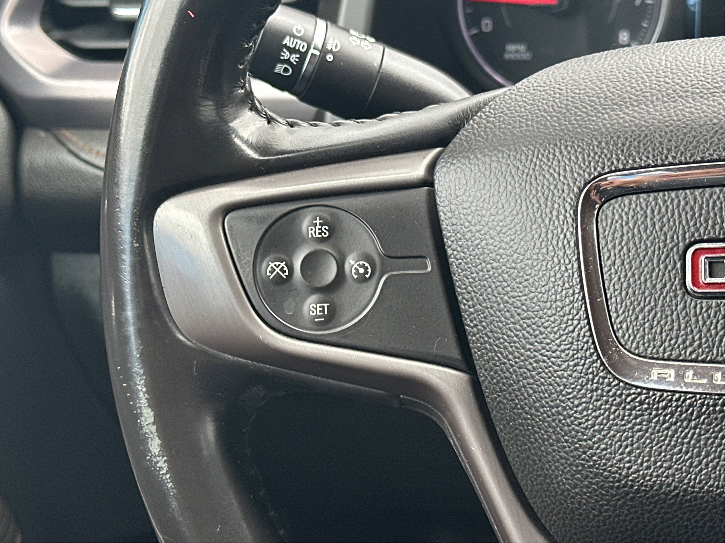2019 GMC Acadia SLT