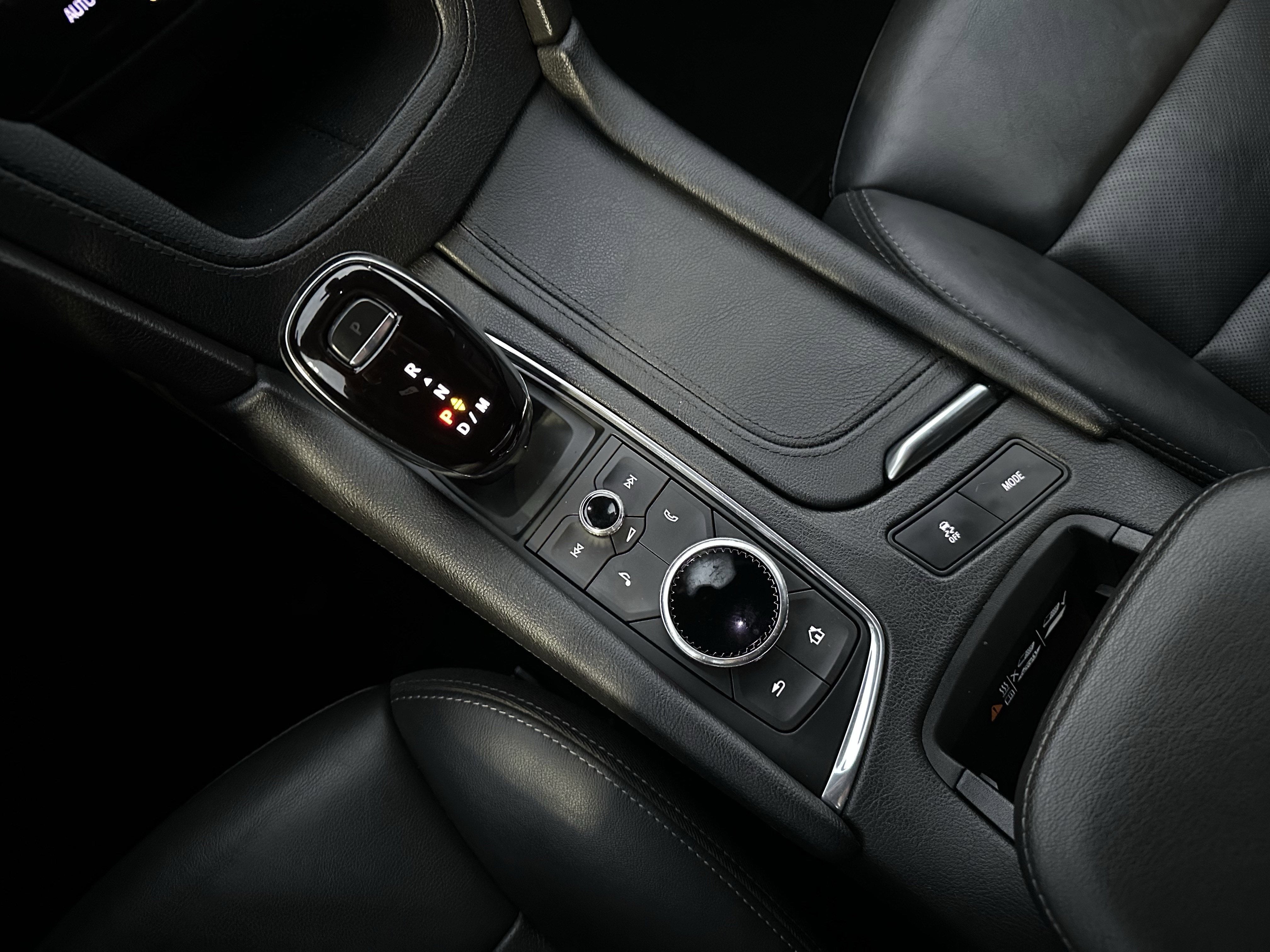 2022 Cadillac XT5 AWD Premium Luxury