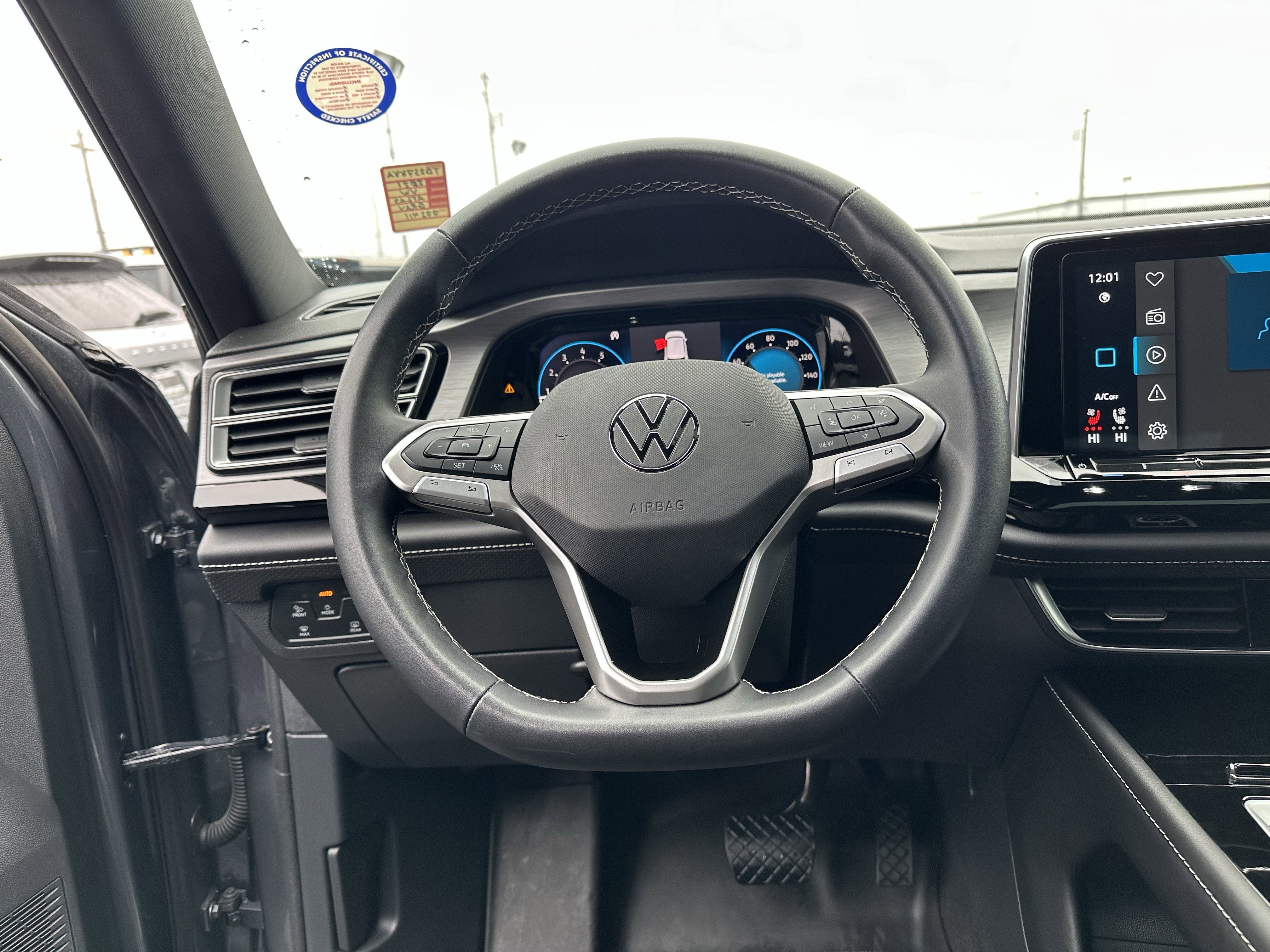 2024 Volkswagen Atlas Cross Sport 2.0T SE w/Technology