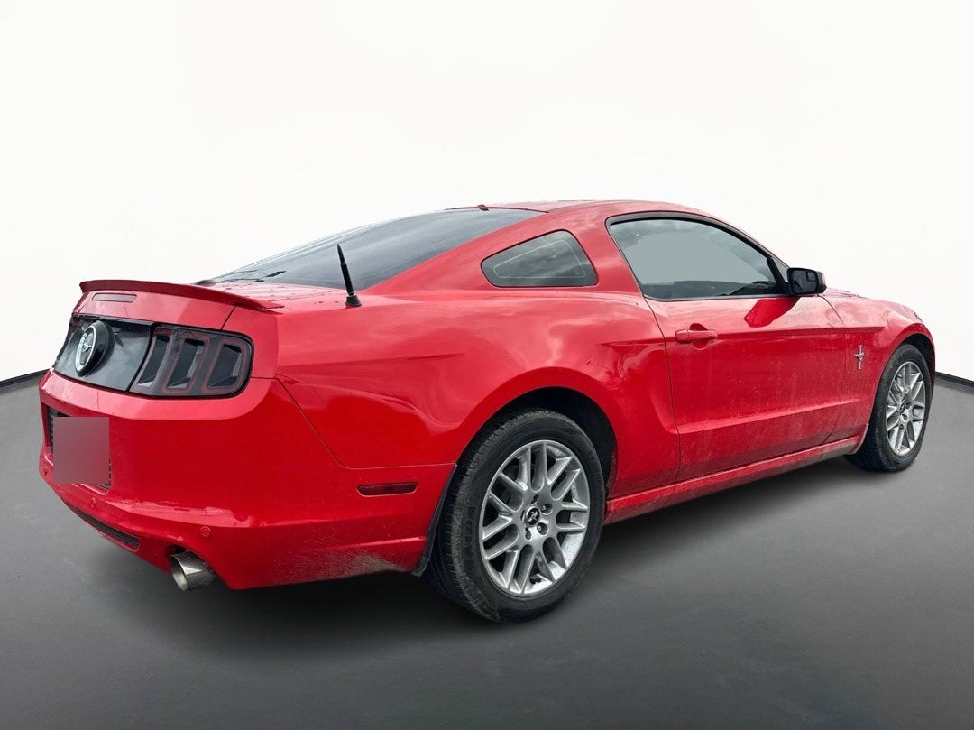 2014 Ford Mustang V6