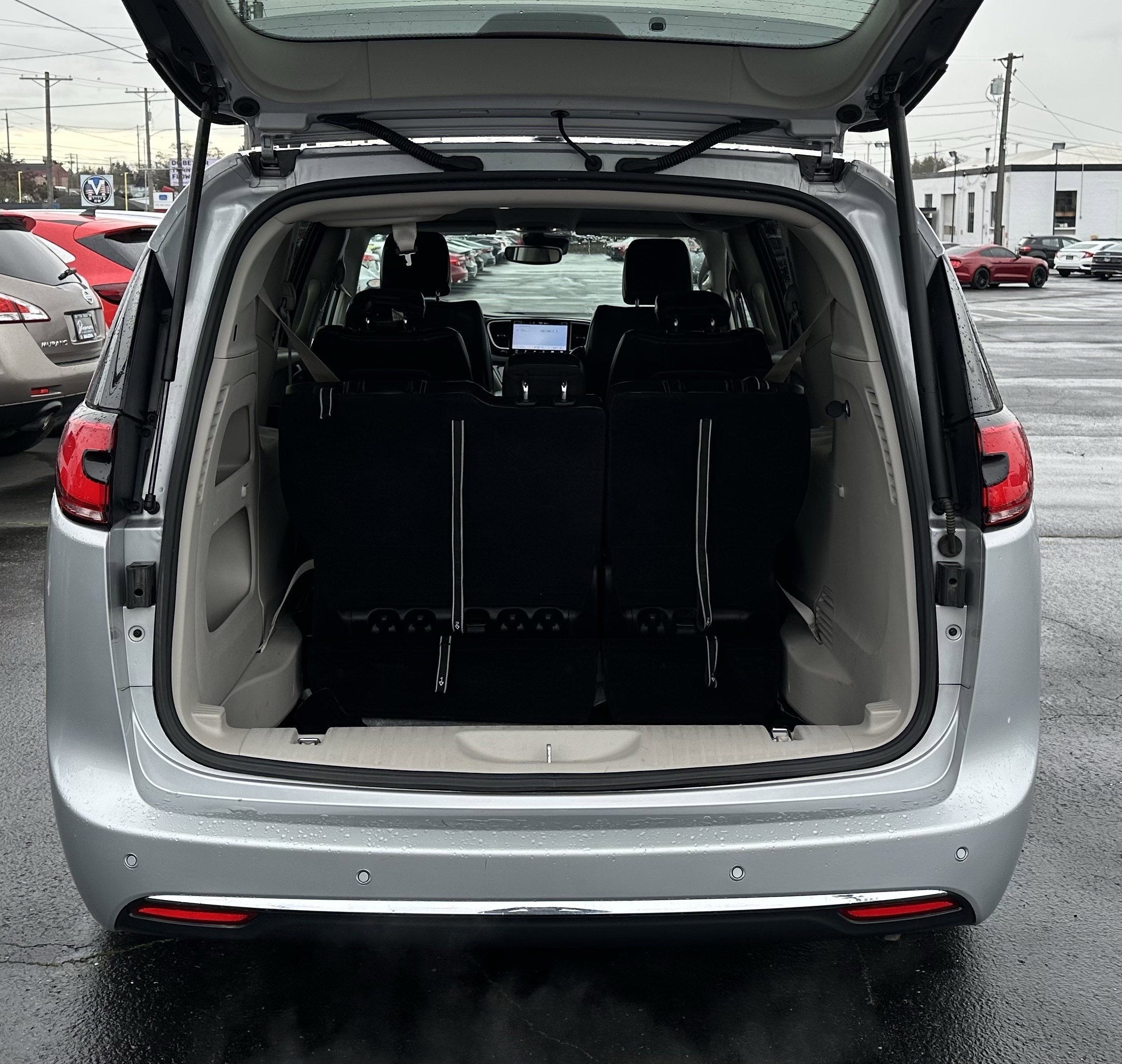 2024 Chrysler Pacifica Touring L