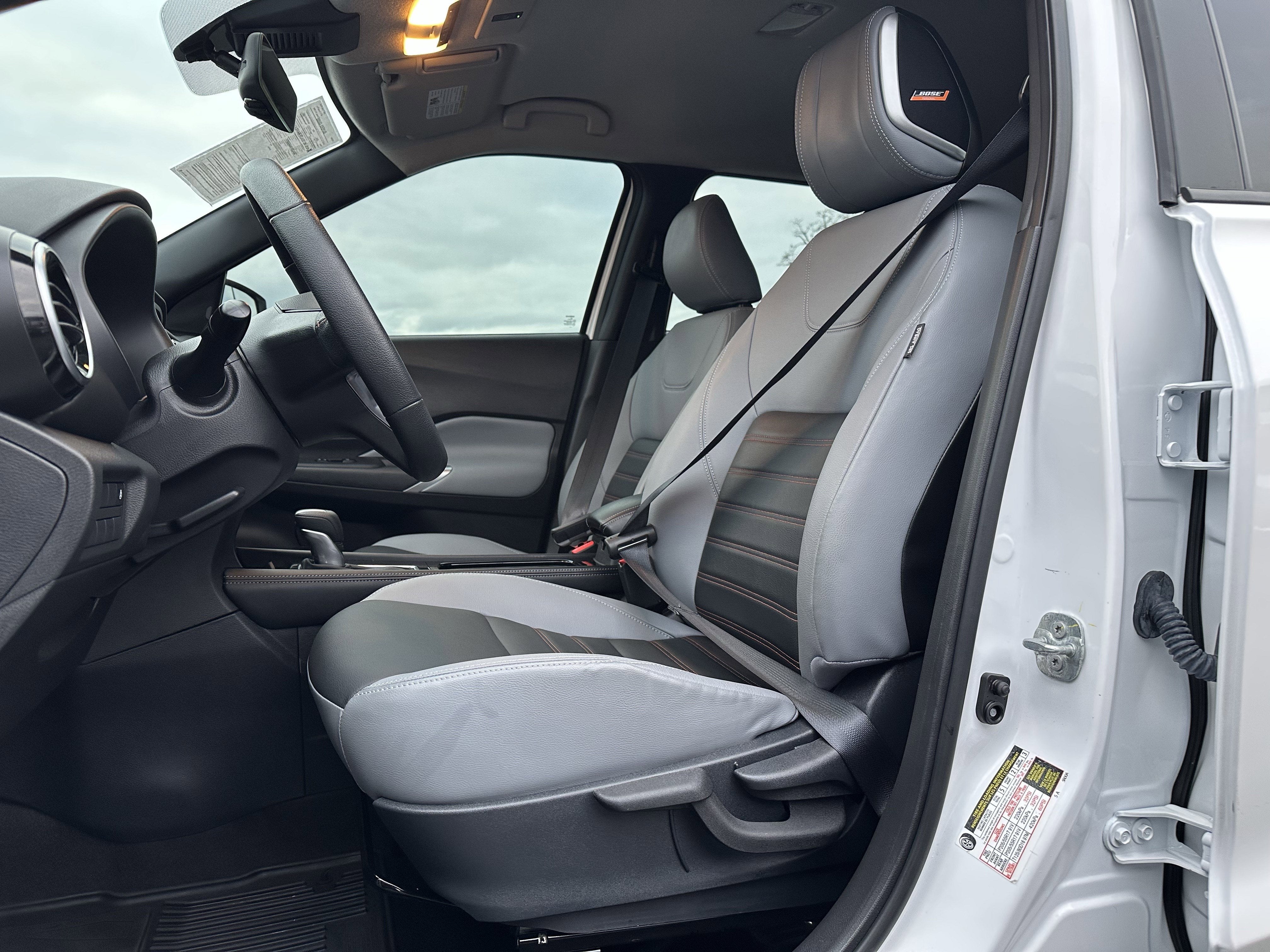 2023 Nissan Kicks SR