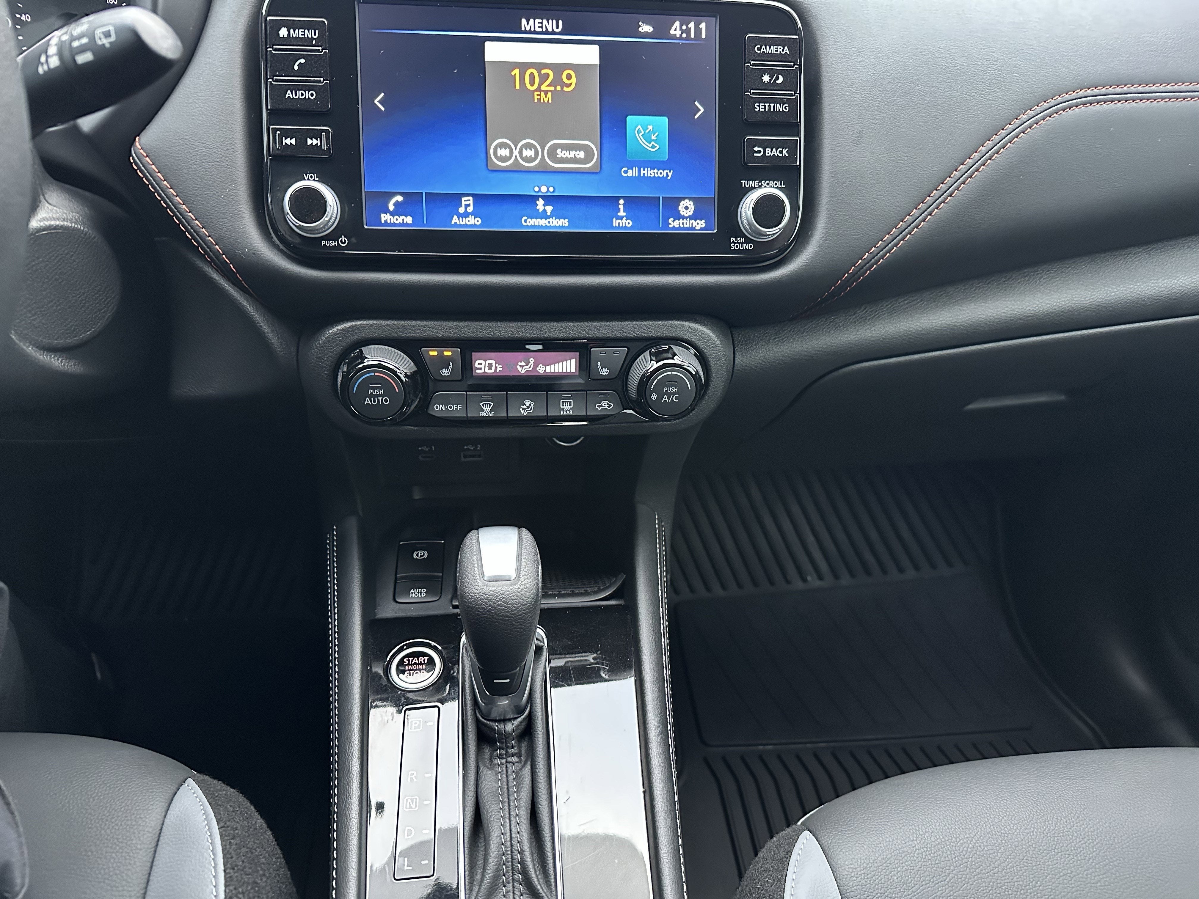 2023 Nissan Kicks SR