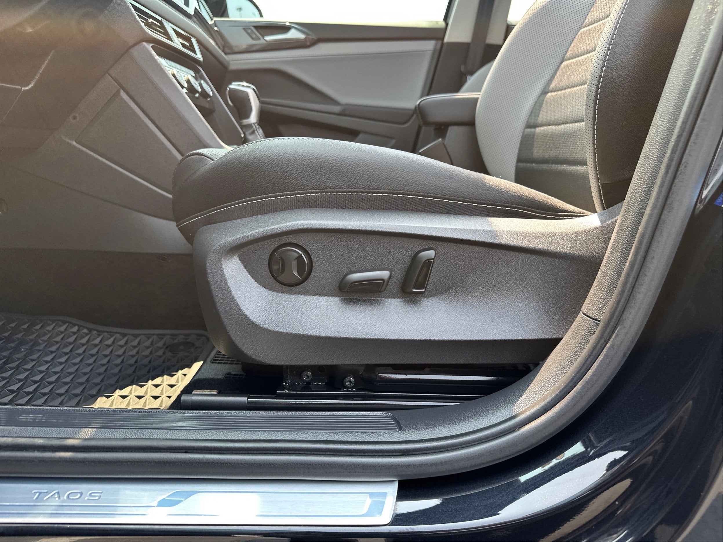 2022 Volkswagen Taos SEL