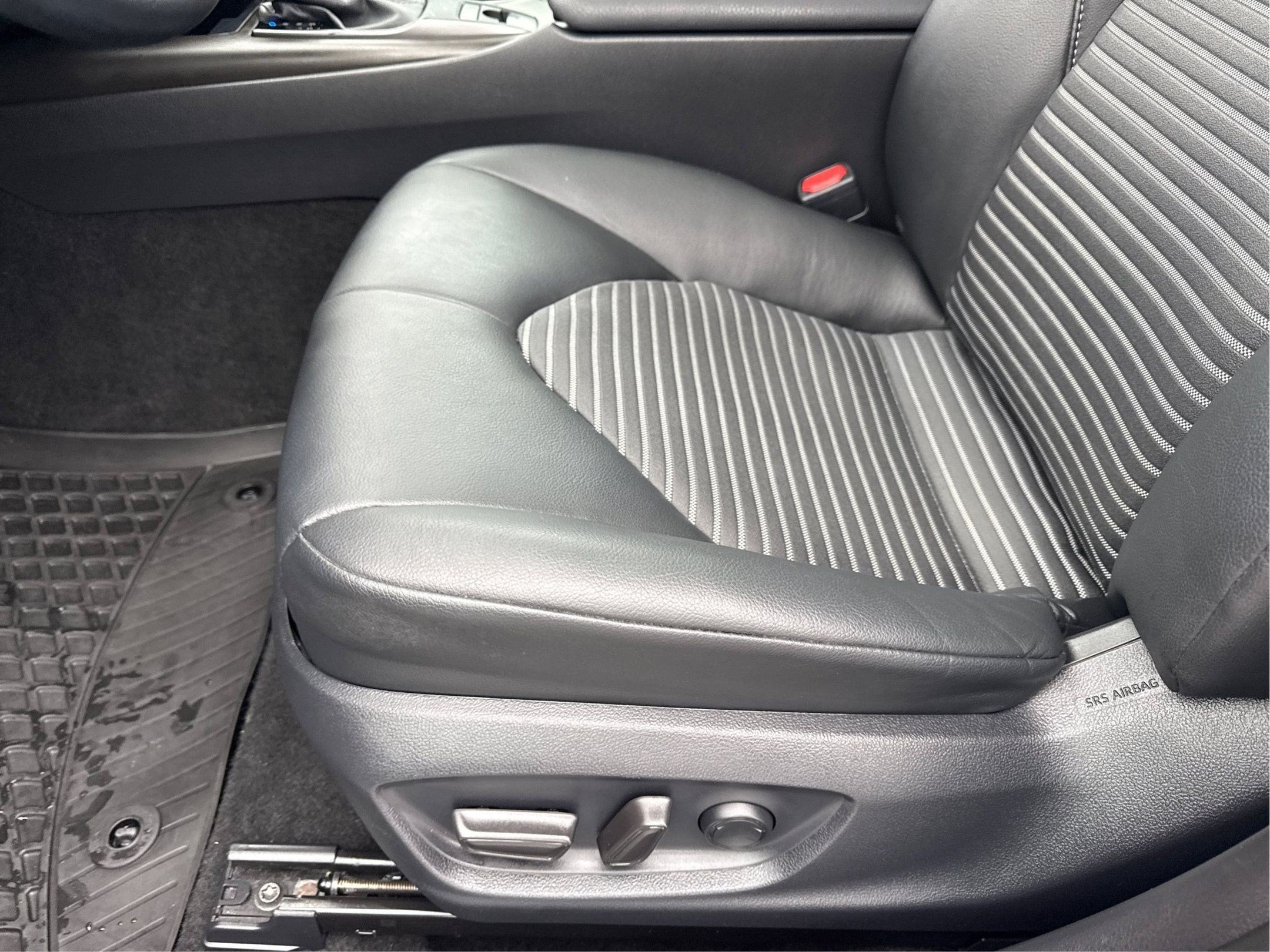 2023 Toyota Camry SE AWD