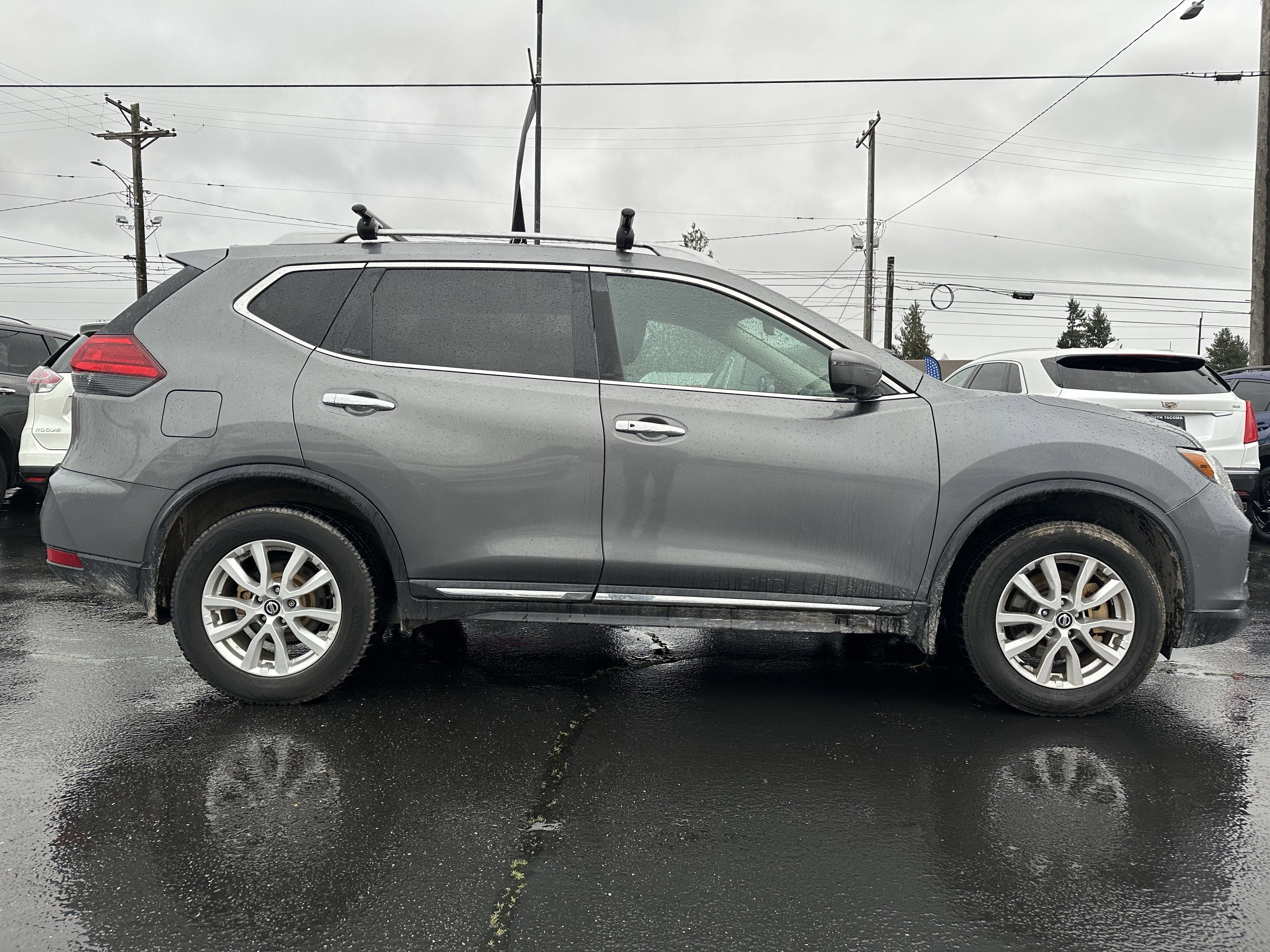 2017 Nissan Rogue SV