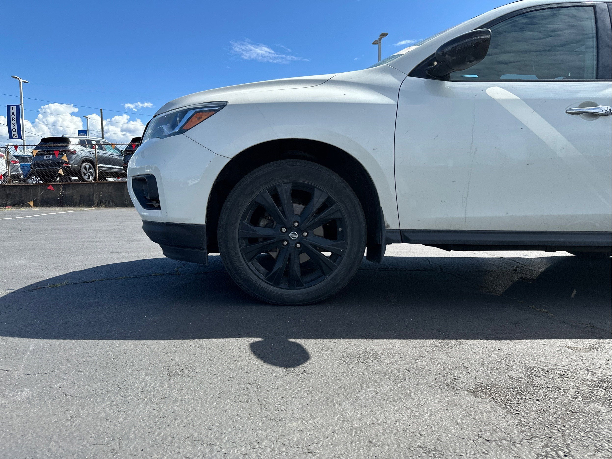2018 Nissan Pathfinder Base