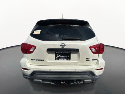2018 Nissan Pathfinder Base