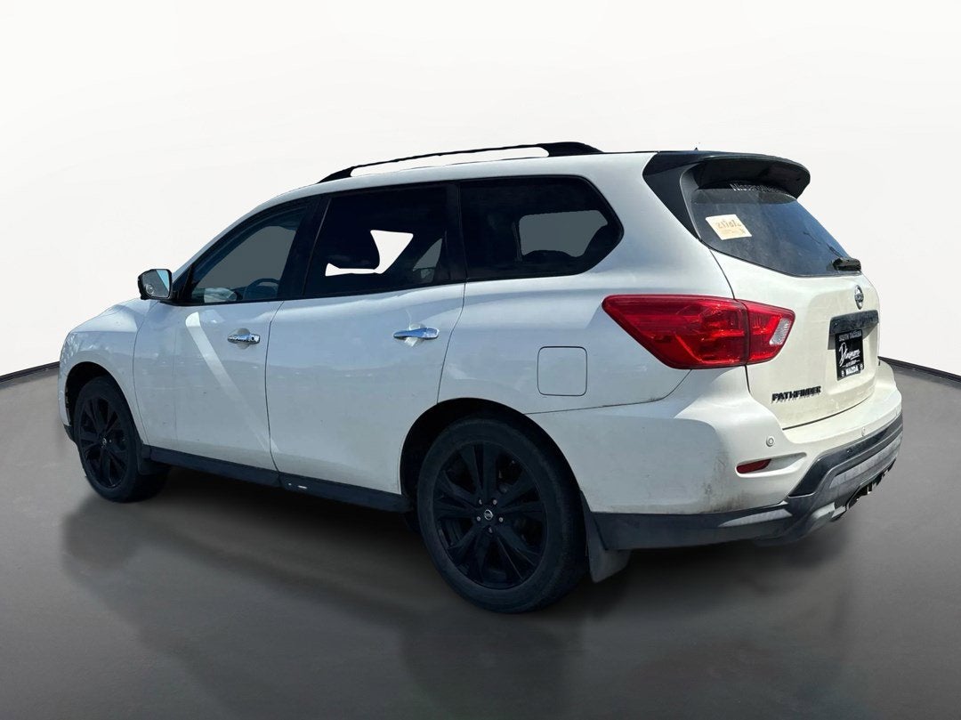 2018 Nissan Pathfinder Base