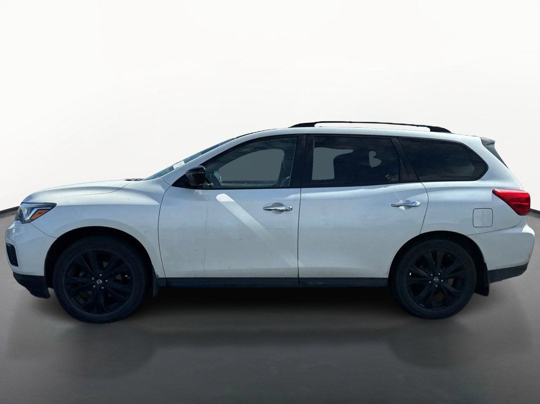2018 Nissan Pathfinder Base