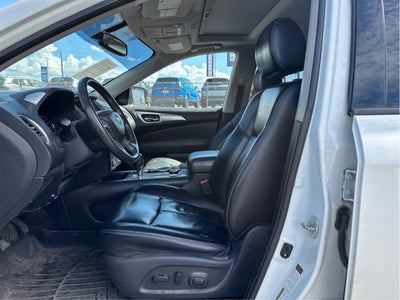2018 Nissan Pathfinder Base