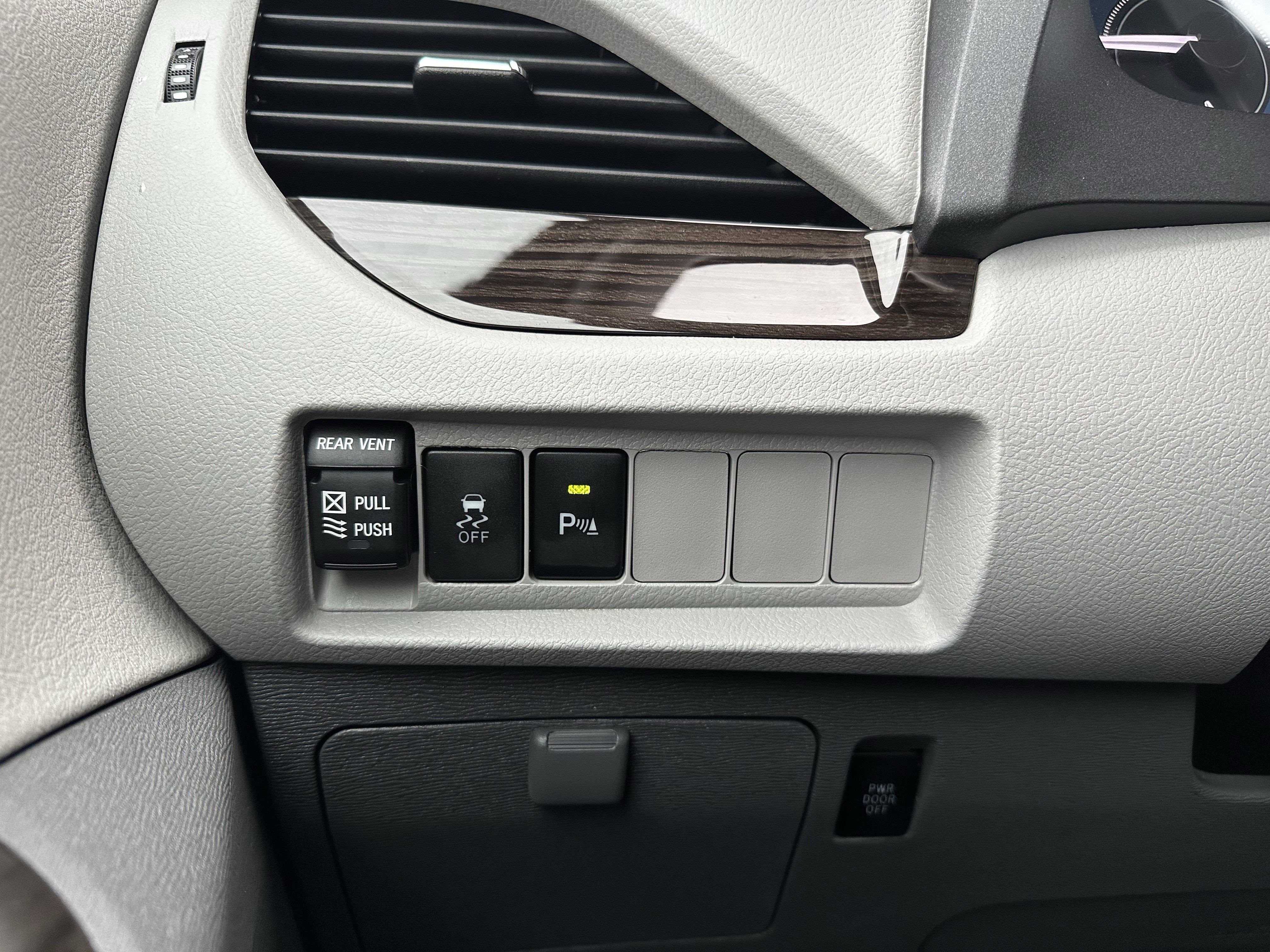 2020 Toyota Sienna XLE AWD 7-Passenger