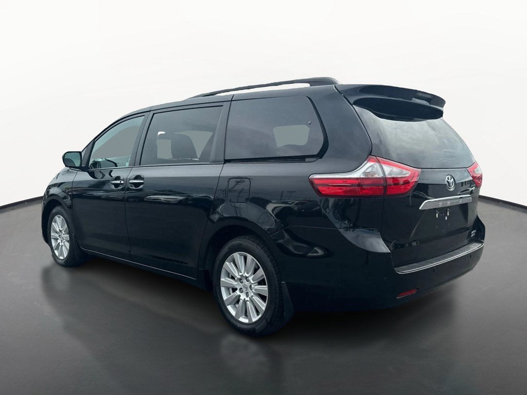 2017 Toyota Sienna XLE