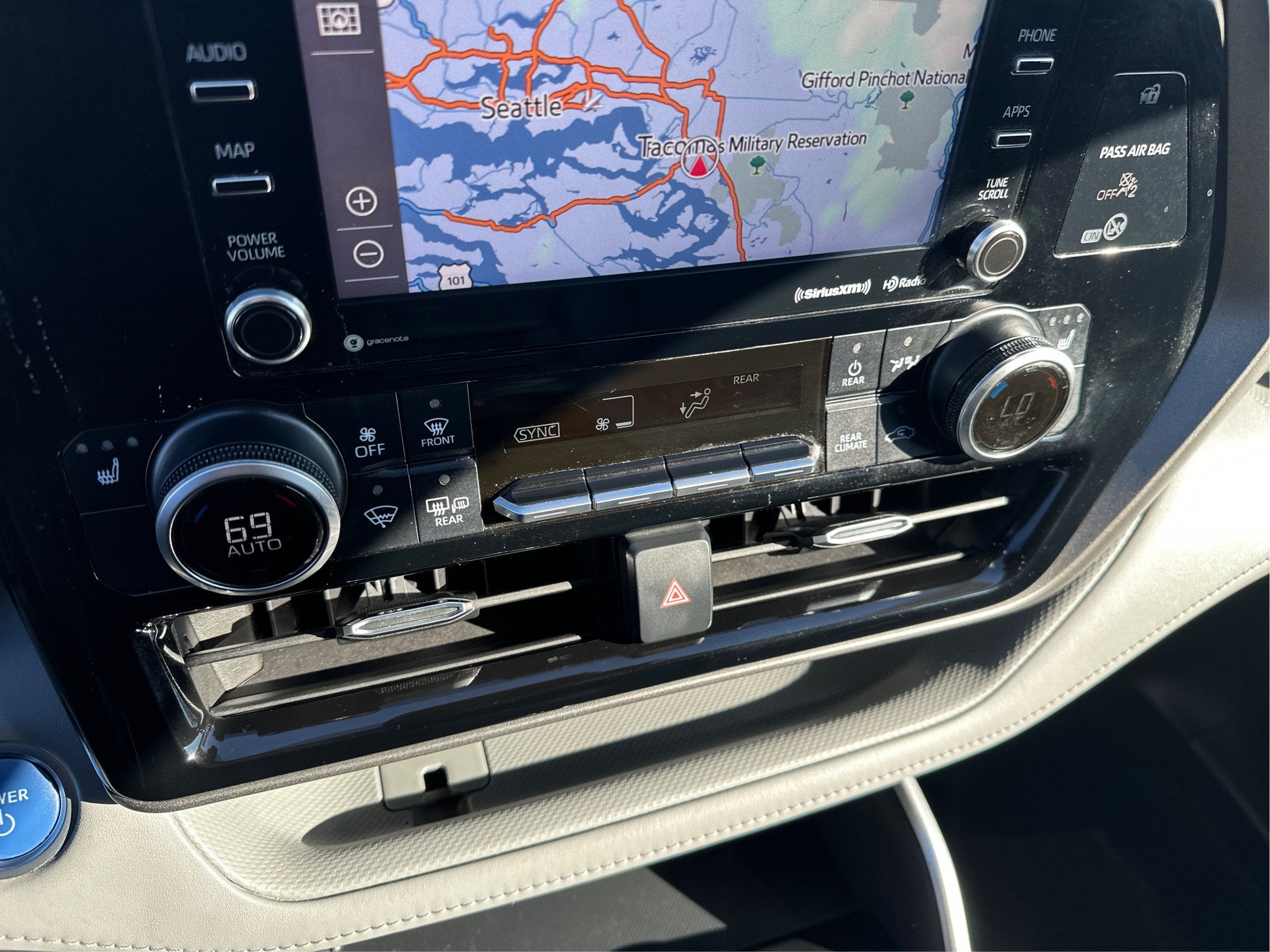 2020 Toyota Highlander Hybrid XLE AWD