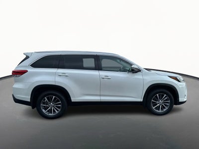 2019 Toyota Highlander Base