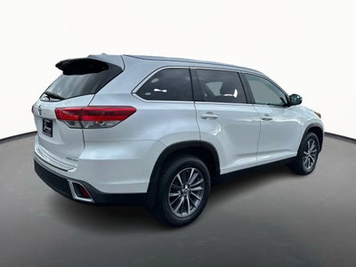2019 Toyota Highlander Base