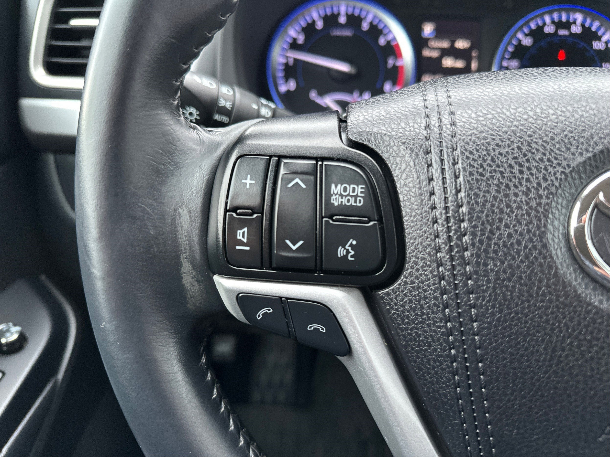 2019 Toyota Highlander Base