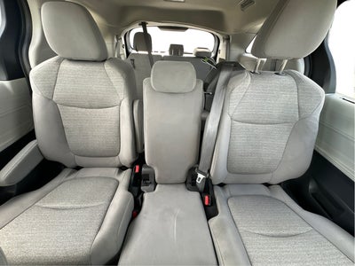 2022 Toyota Sienna LE
