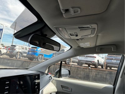 2022 Toyota Sienna LE