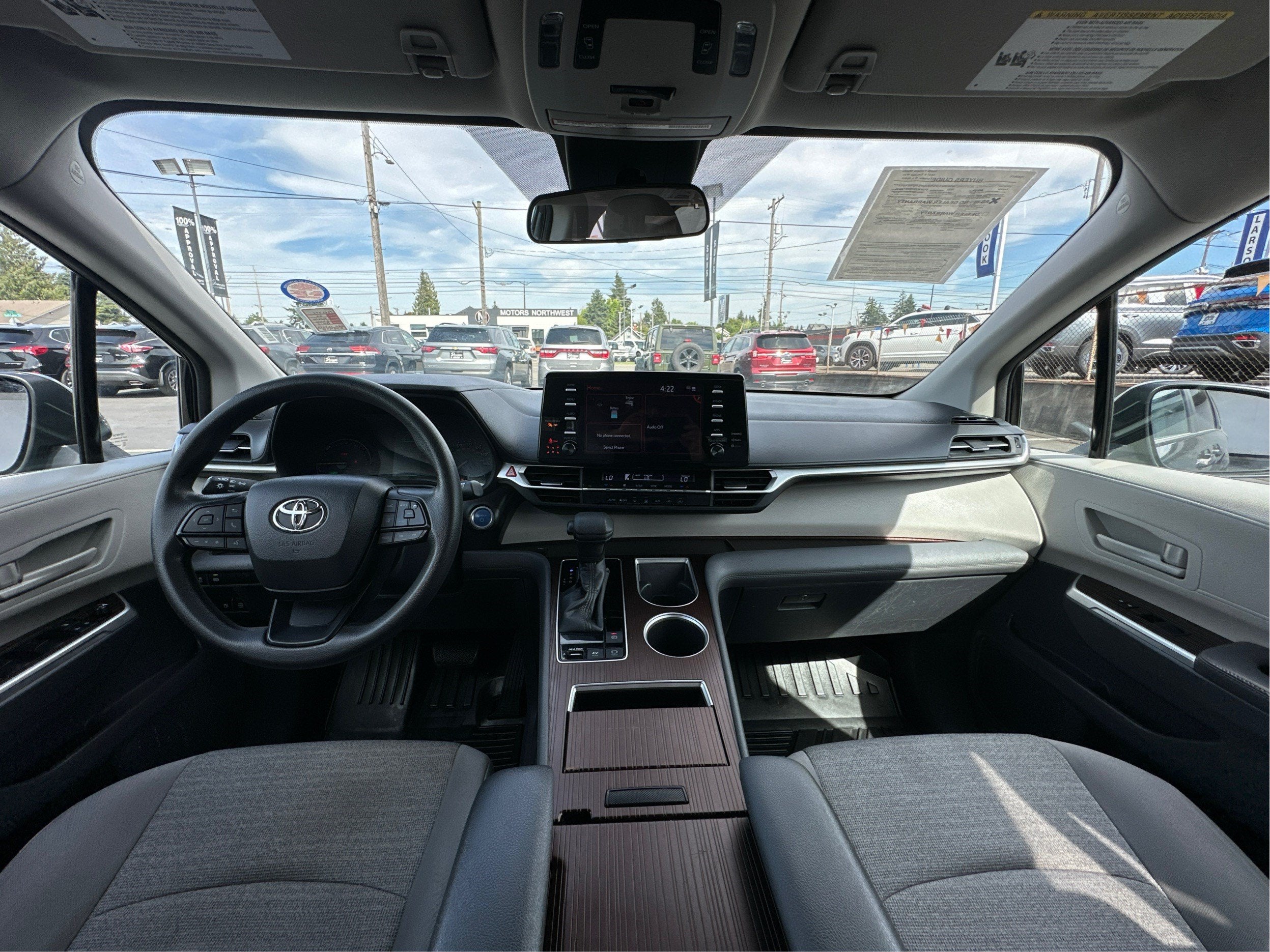 2022 Toyota Sienna LE