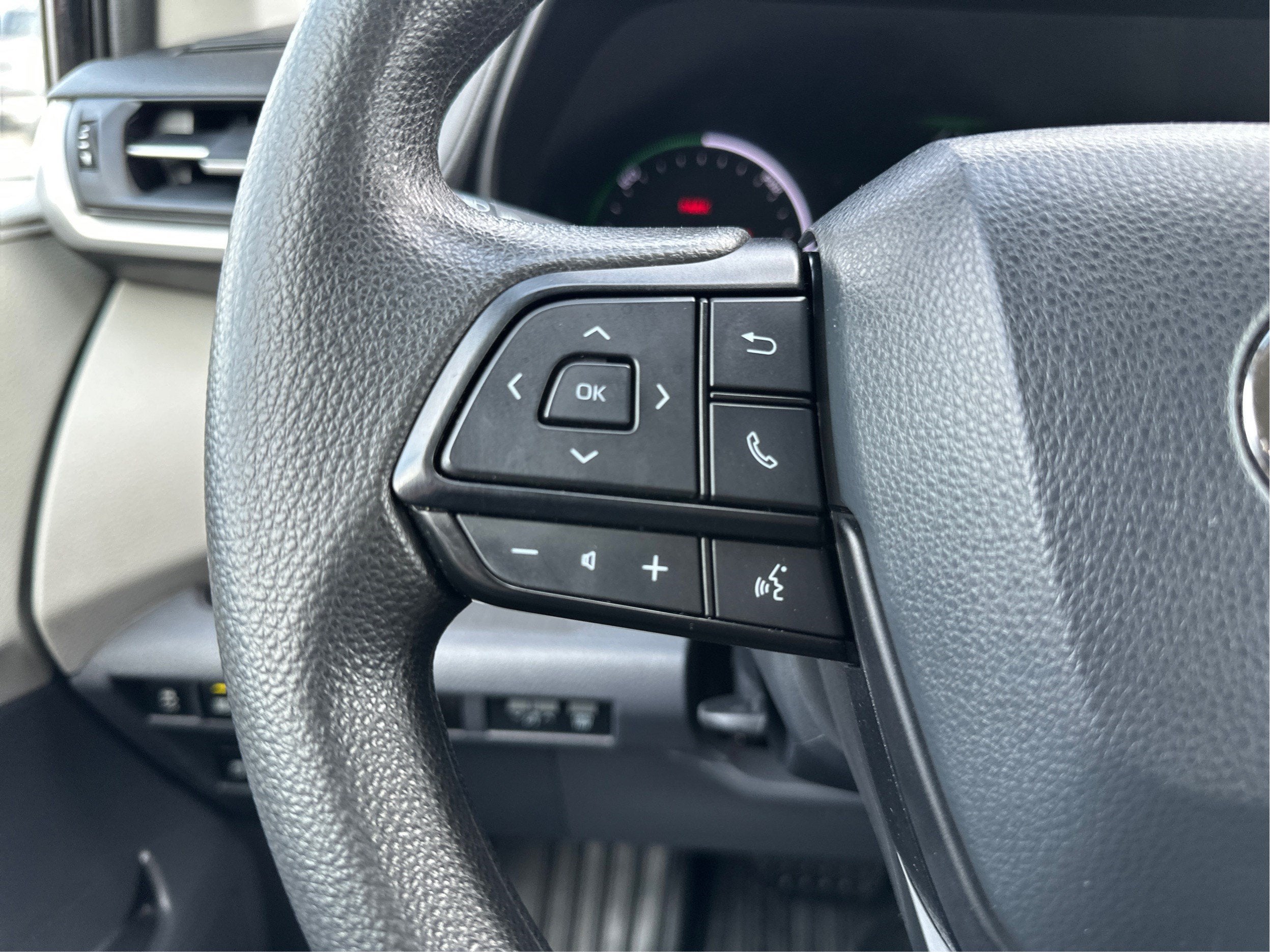 2022 Toyota Sienna LE