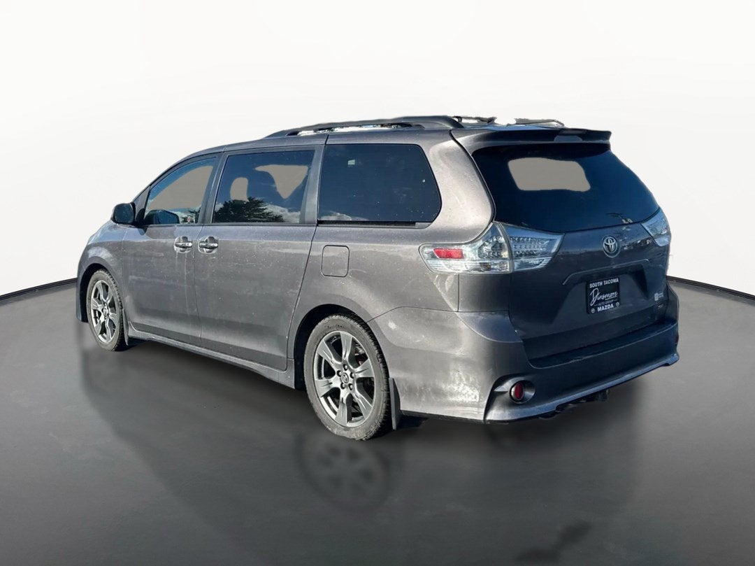 2019 Toyota Sienna SE