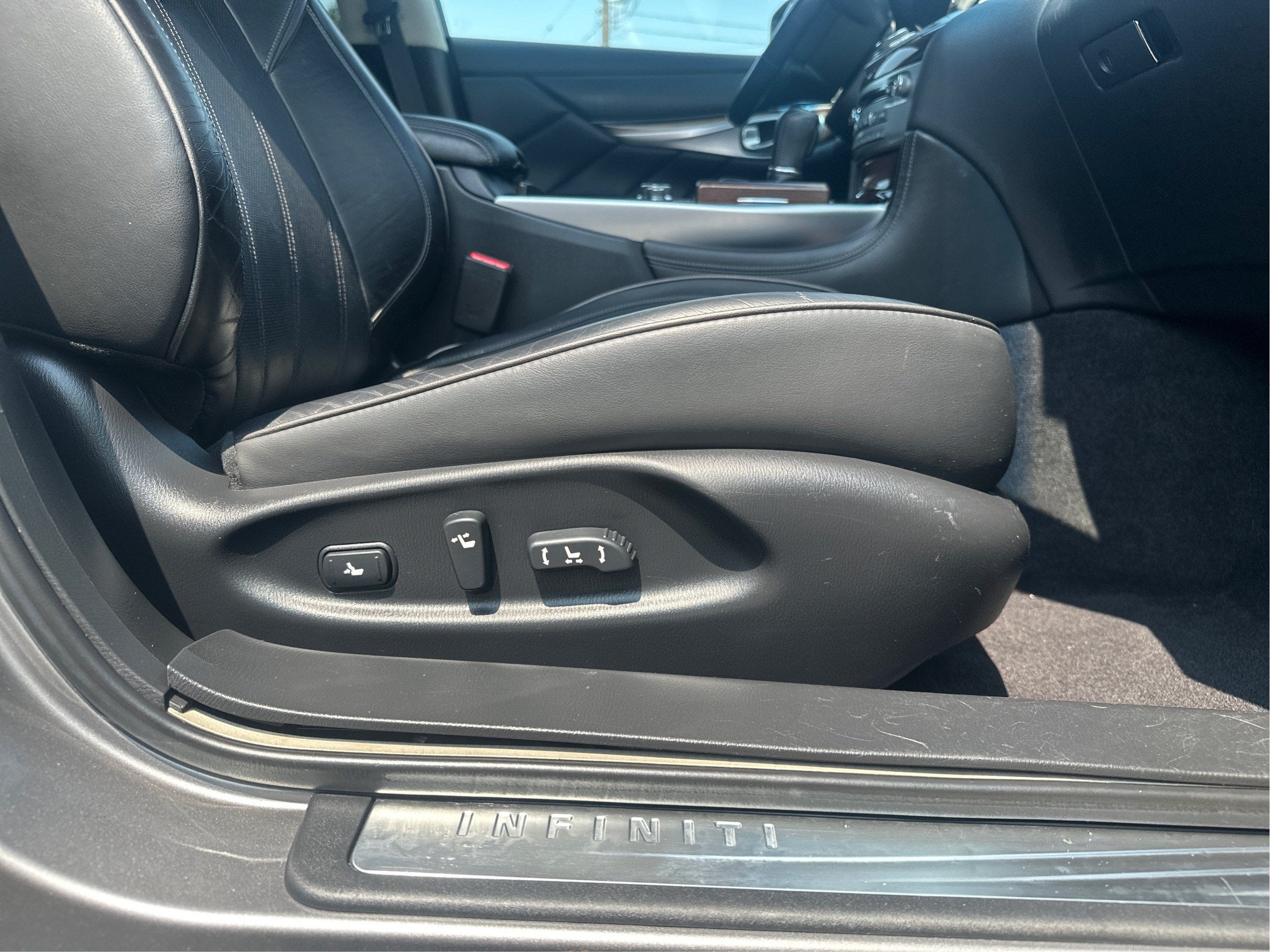 2012 INFINITI M35h Hybrid