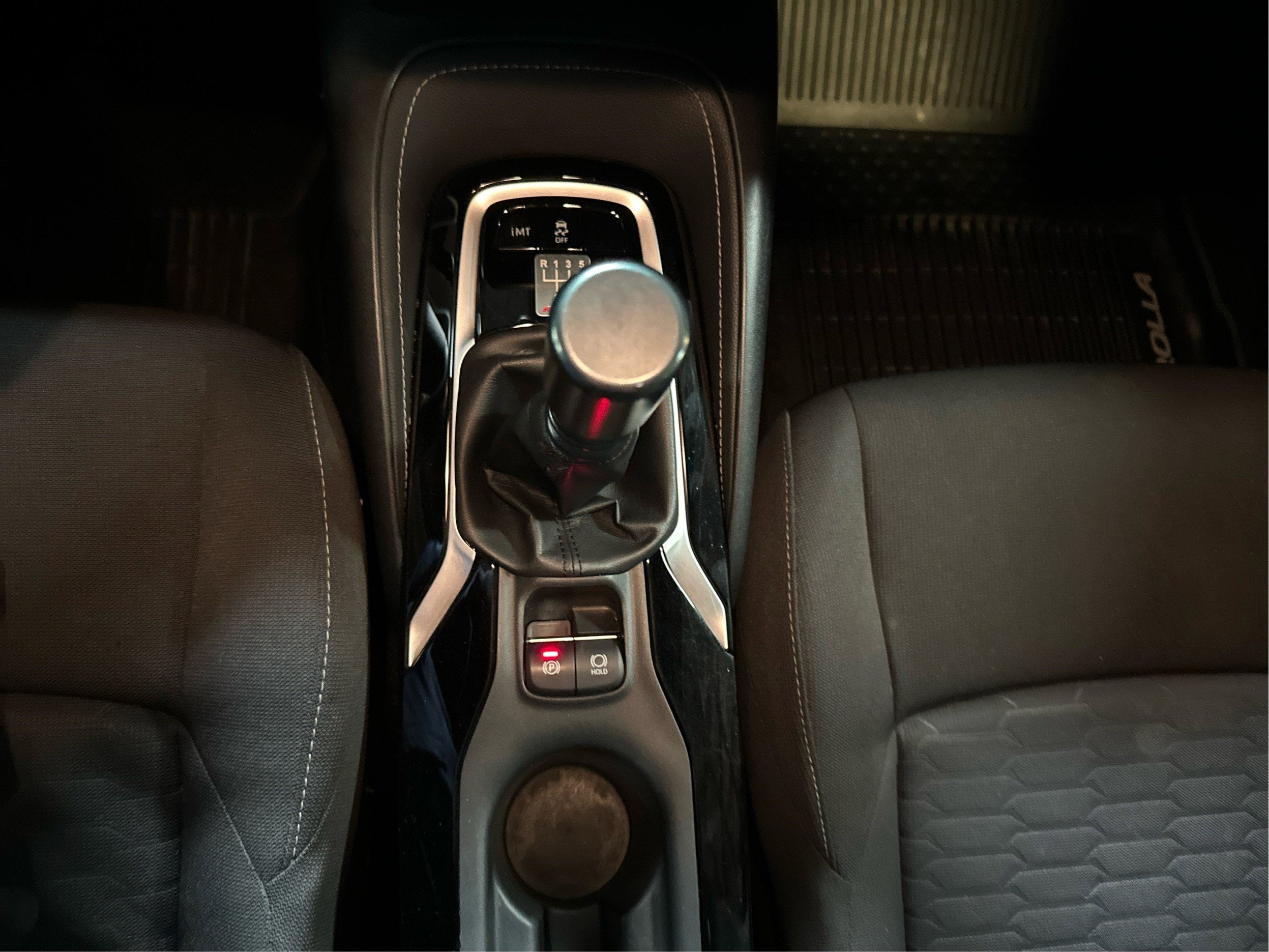 2020 Toyota Corolla Hatchback SE Manual