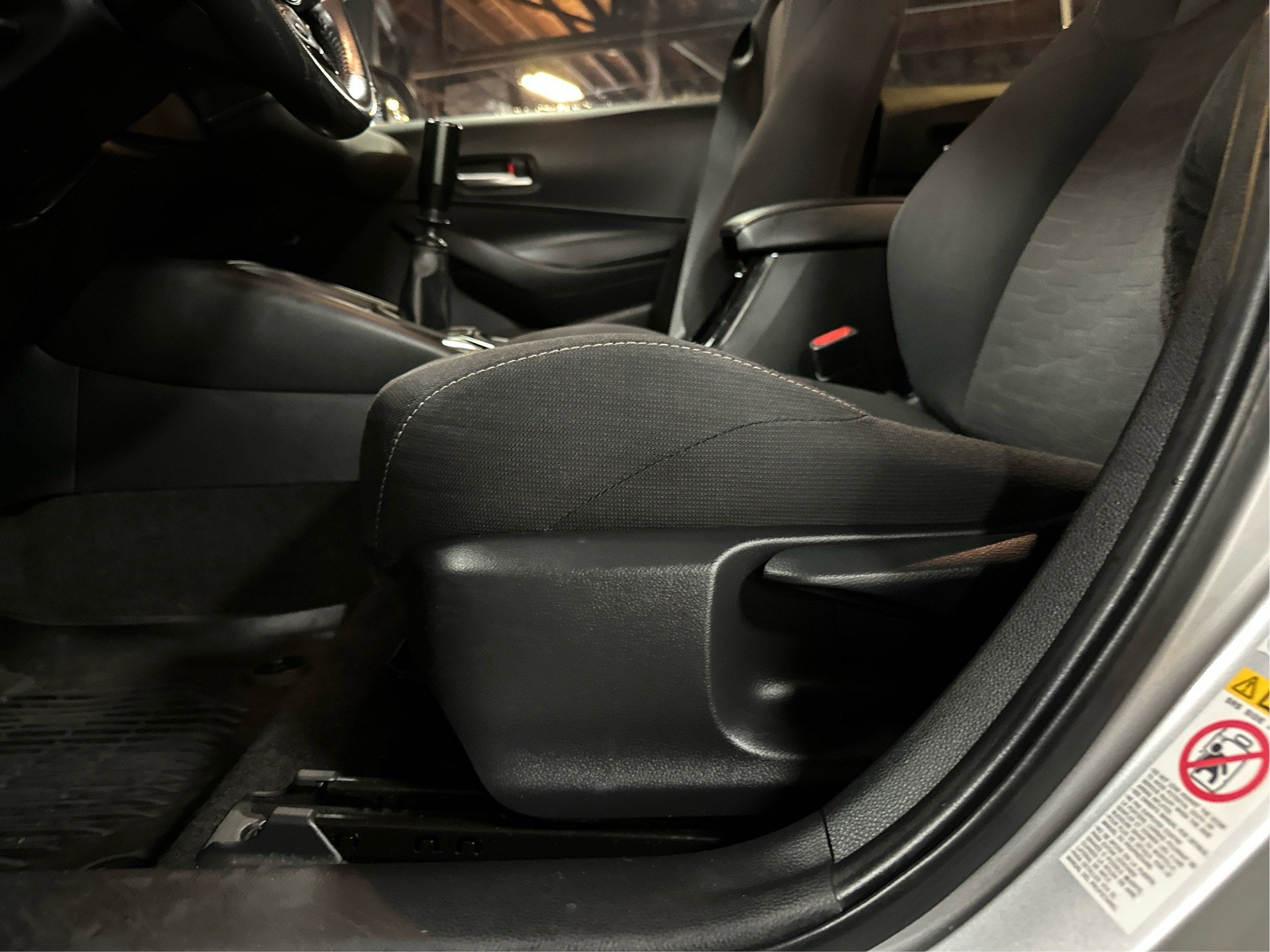 2020 Toyota Corolla Hatchback SE Manual