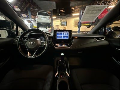 2020 Toyota Corolla Hatchback SE Manual