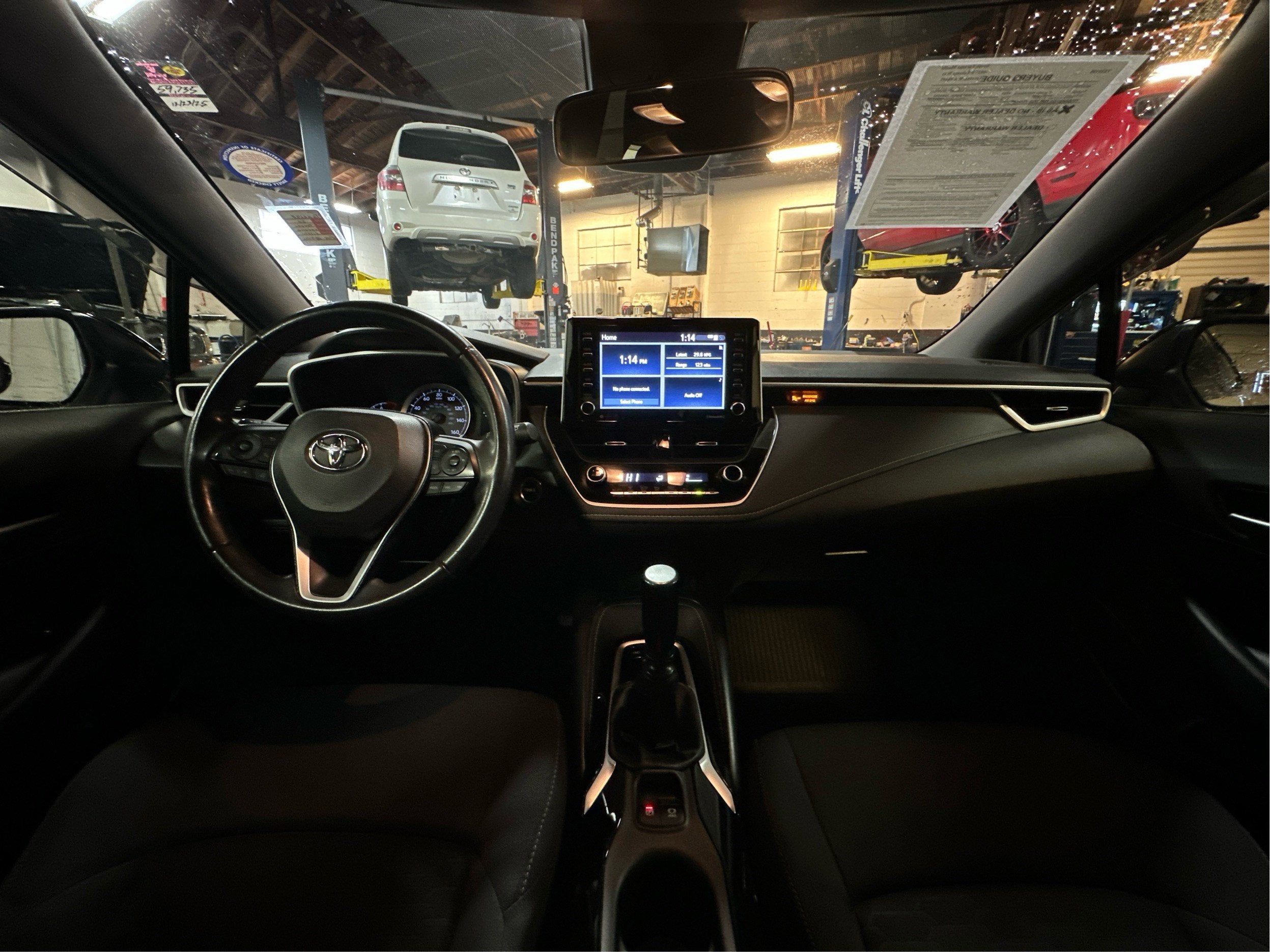 2020 Toyota Corolla Hatchback SE Manual