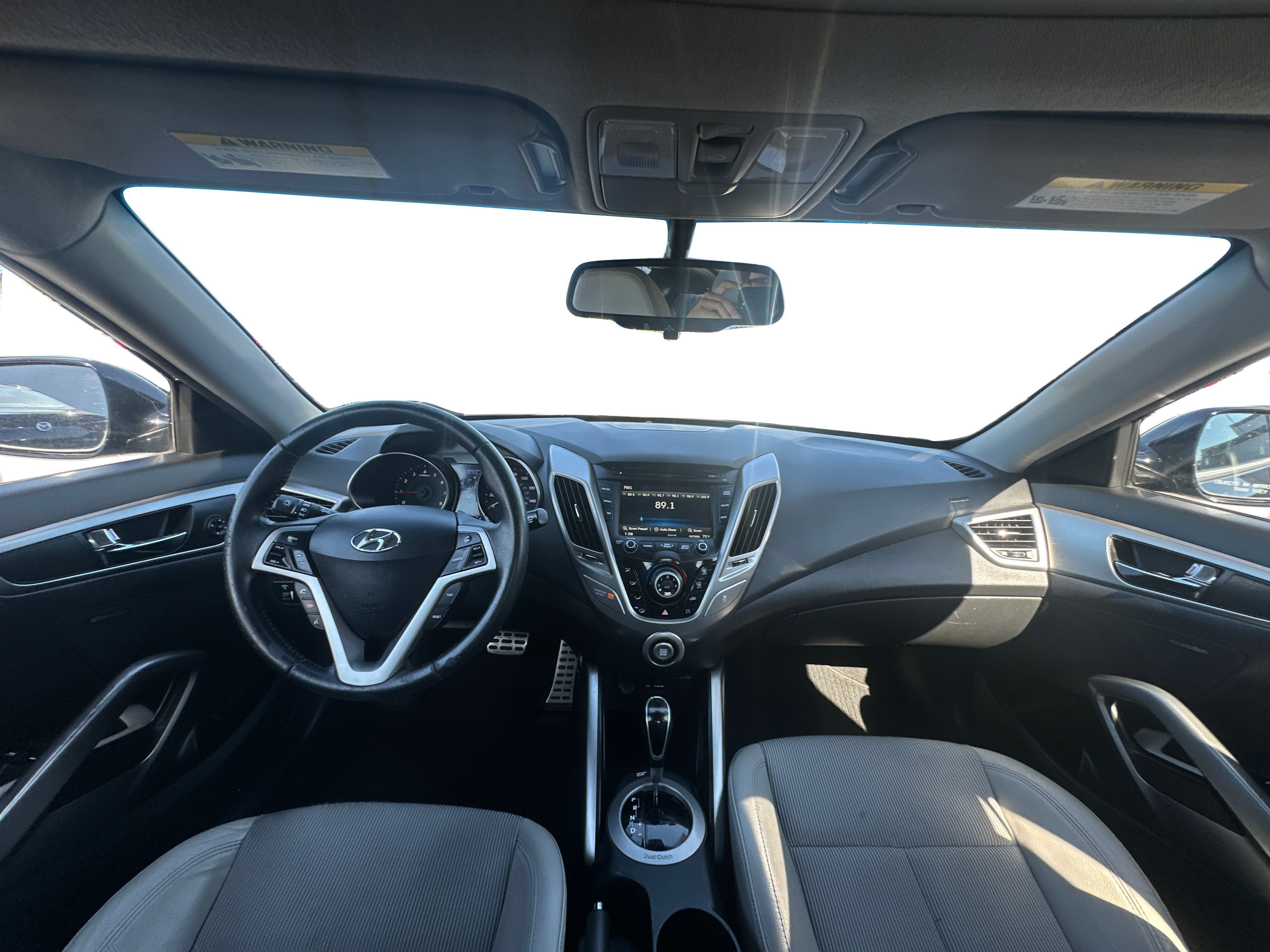 2013 Hyundai Veloster w/Gray Int