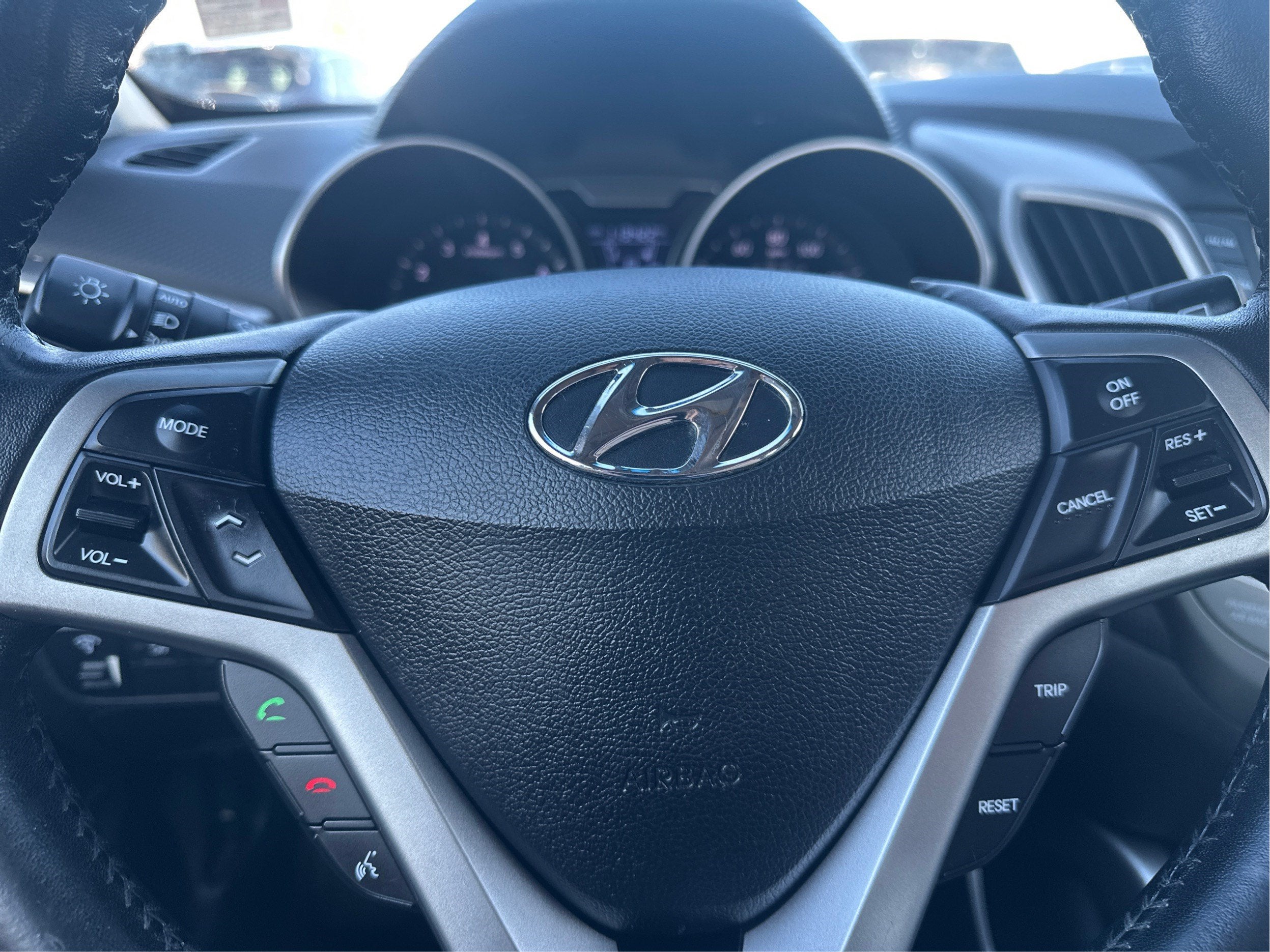 2013 Hyundai Veloster w/Gray Int