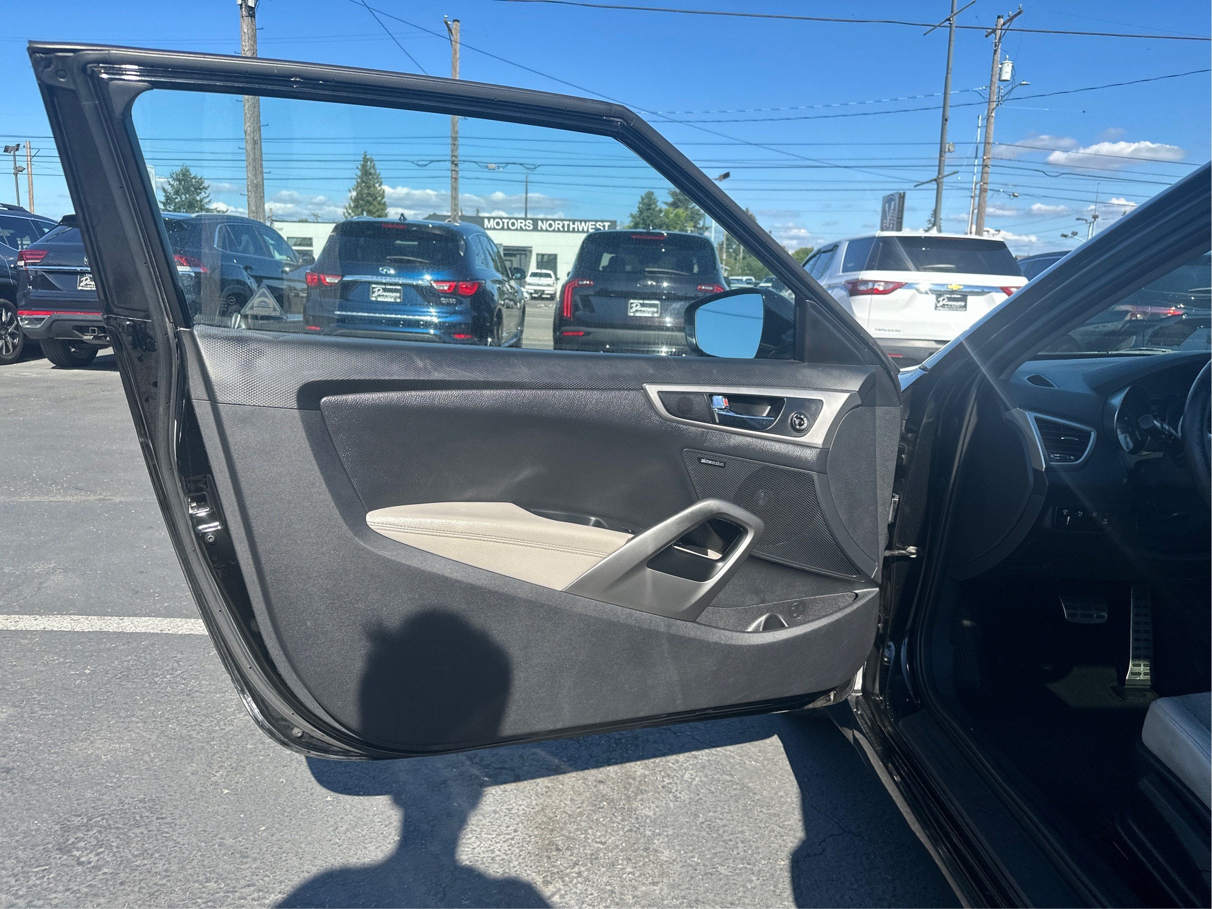 2013 Hyundai Veloster w/Gray Int