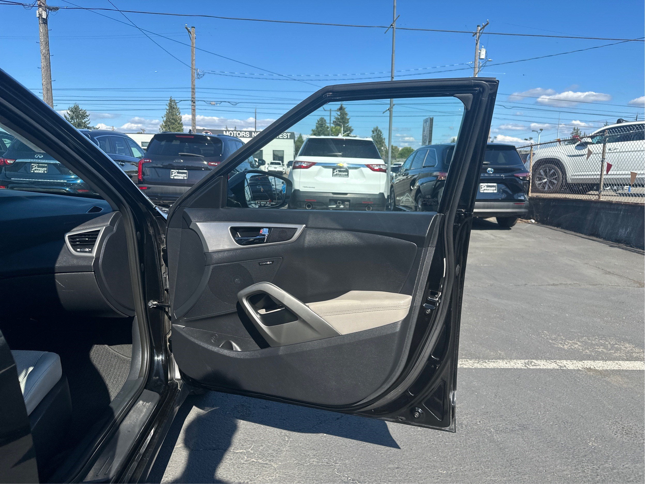 2013 Hyundai Veloster w/Gray Int