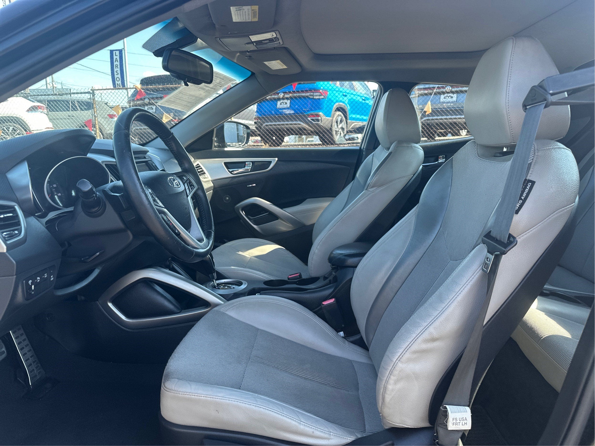 2013 Hyundai Veloster w/Gray Int