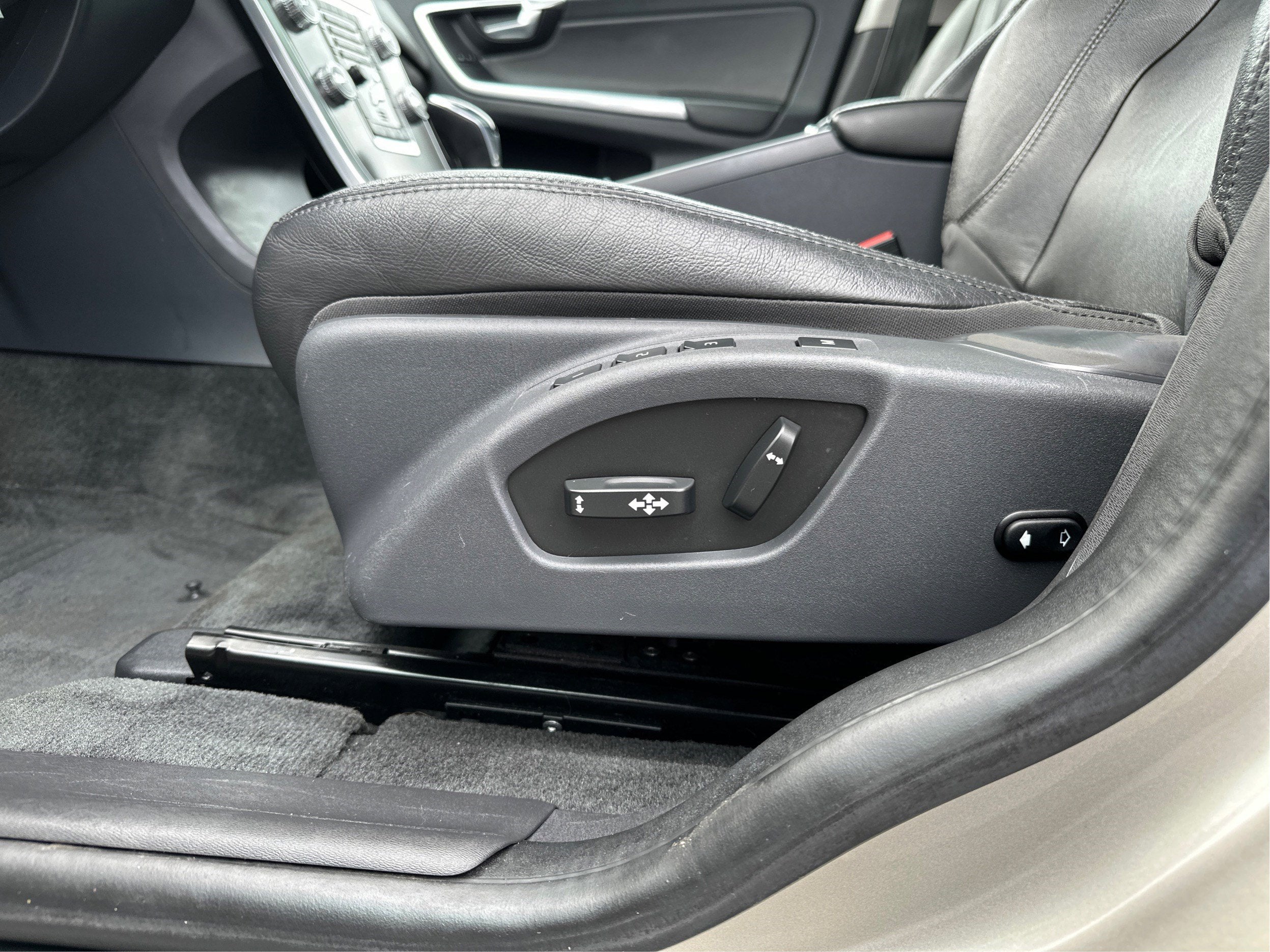 2016 Volvo XC60 T6 Drive-E