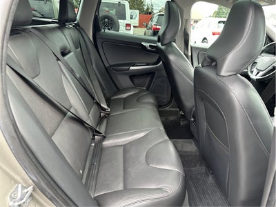 2016 Volvo XC60 T6 Drive-E